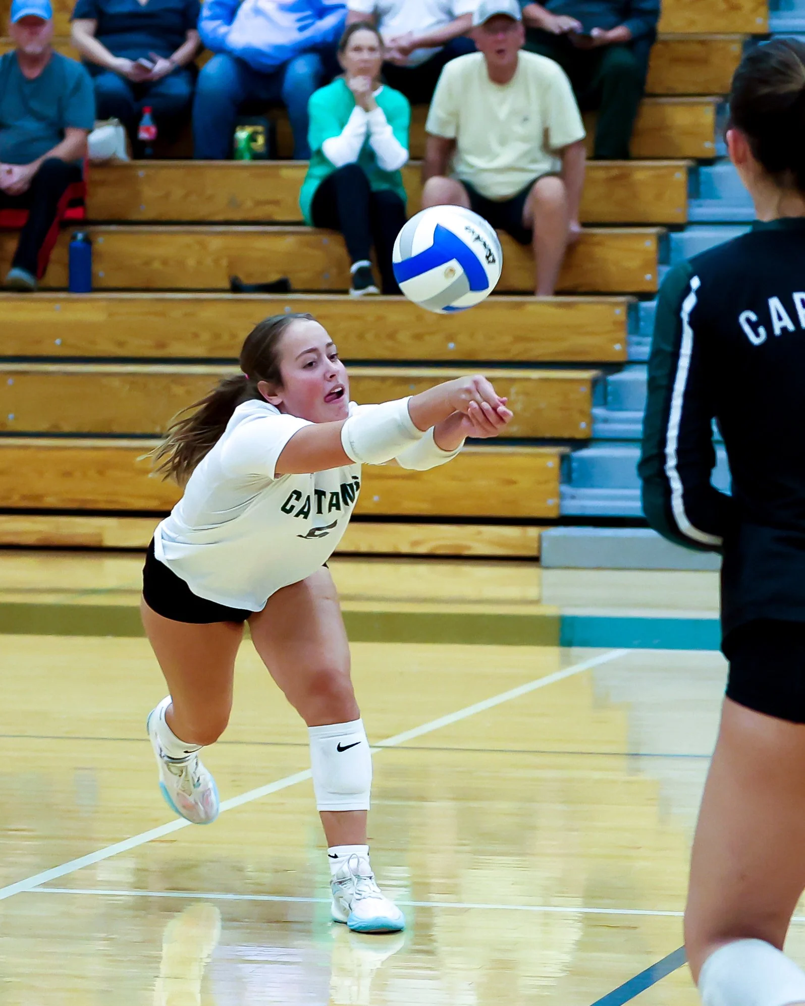 WK #5 hits the ball