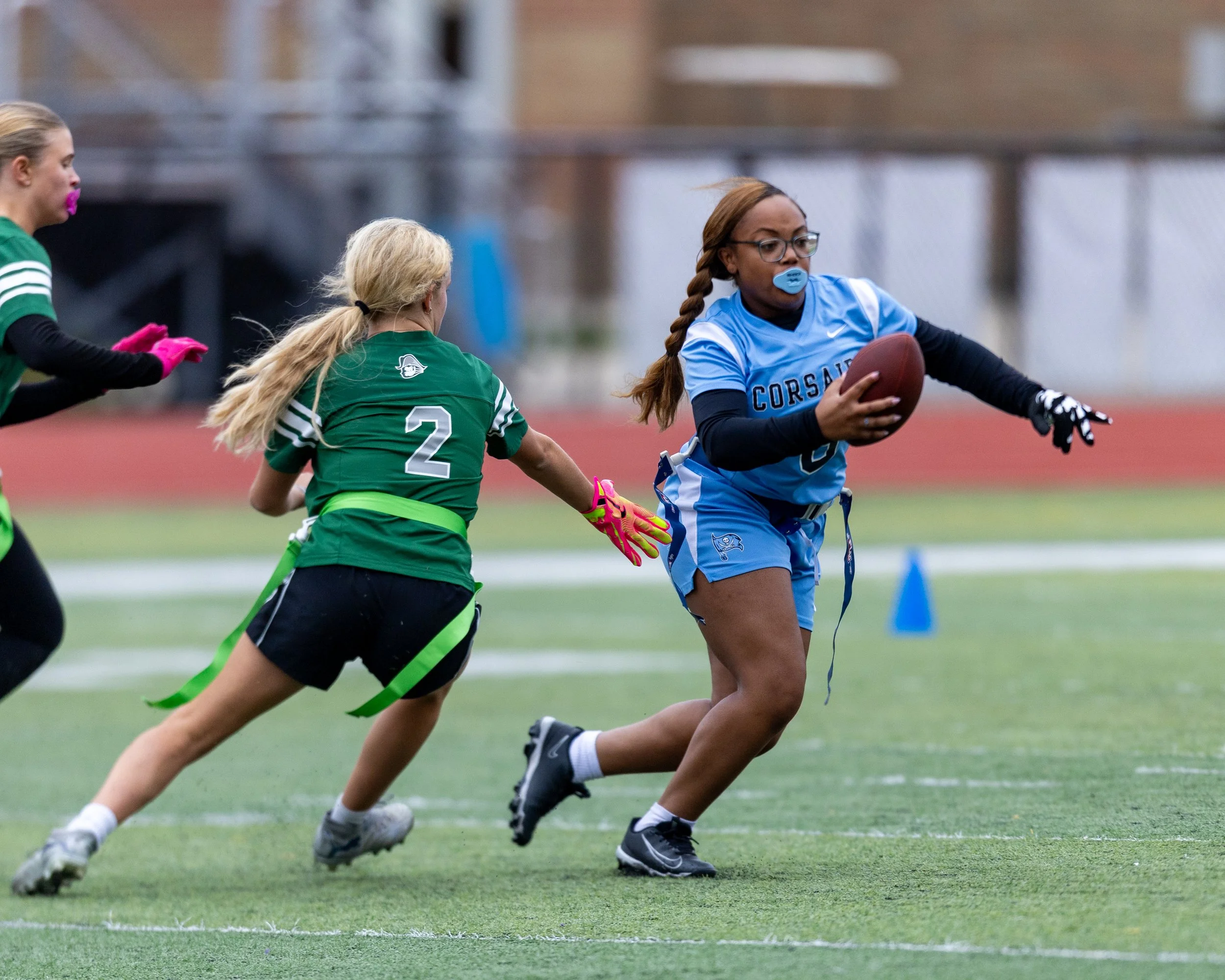 WM #8 carries the ball