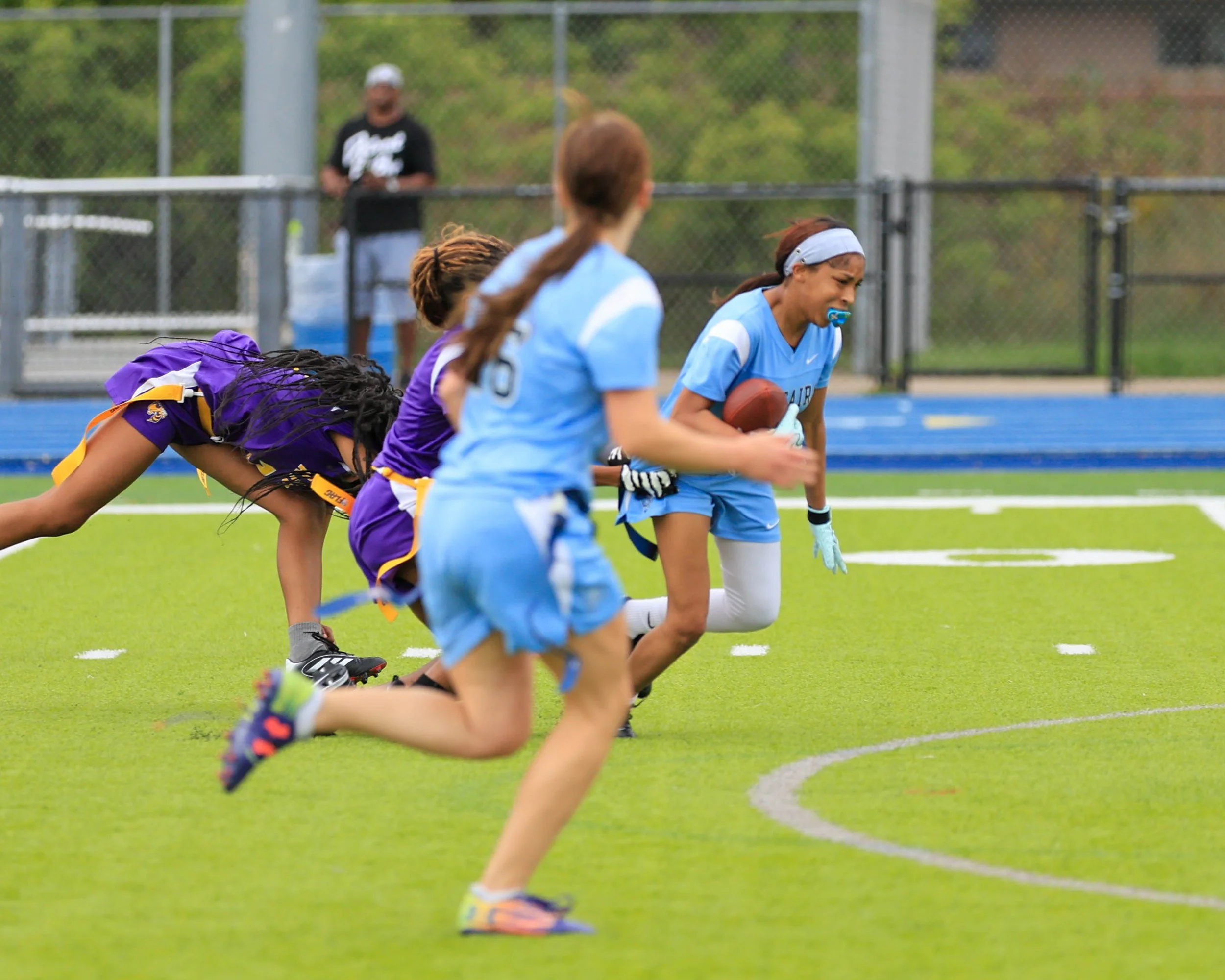 WM #5 runs towards the goal line