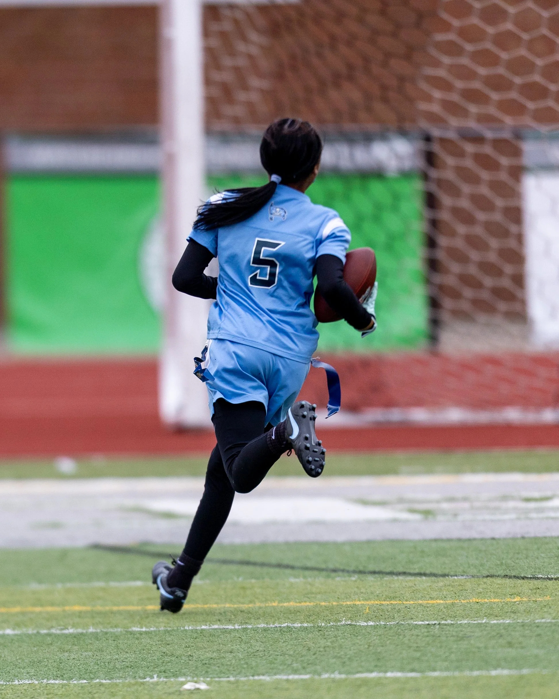 WM $ 5 finds the end zone