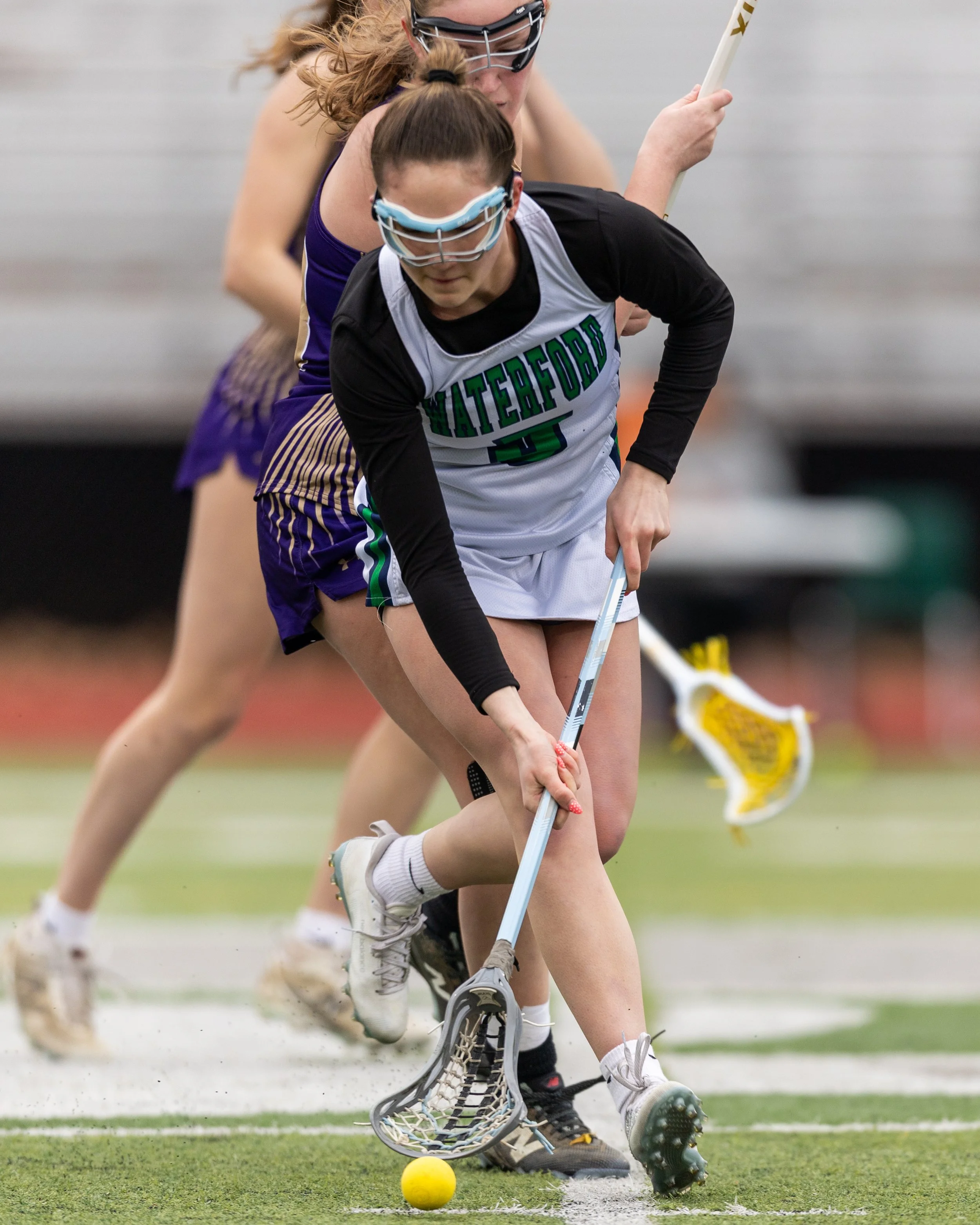 #5 picks up the ball