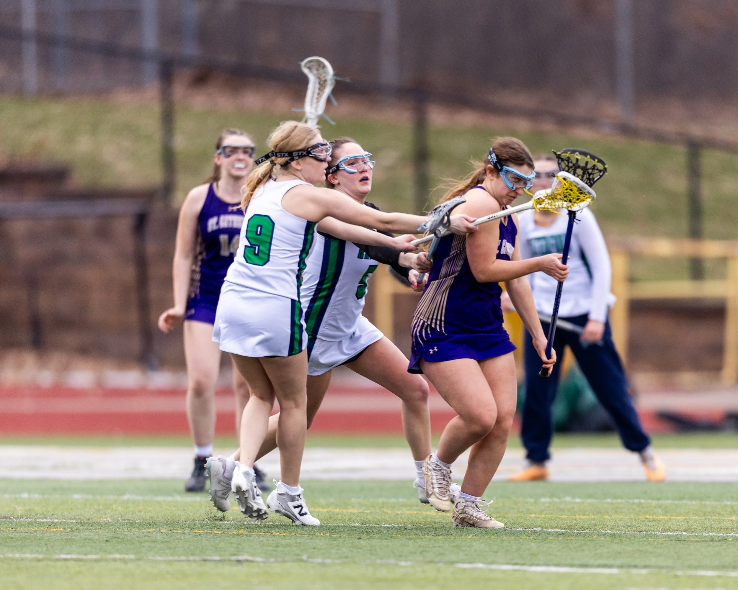 #9 and #5 guards a SC player