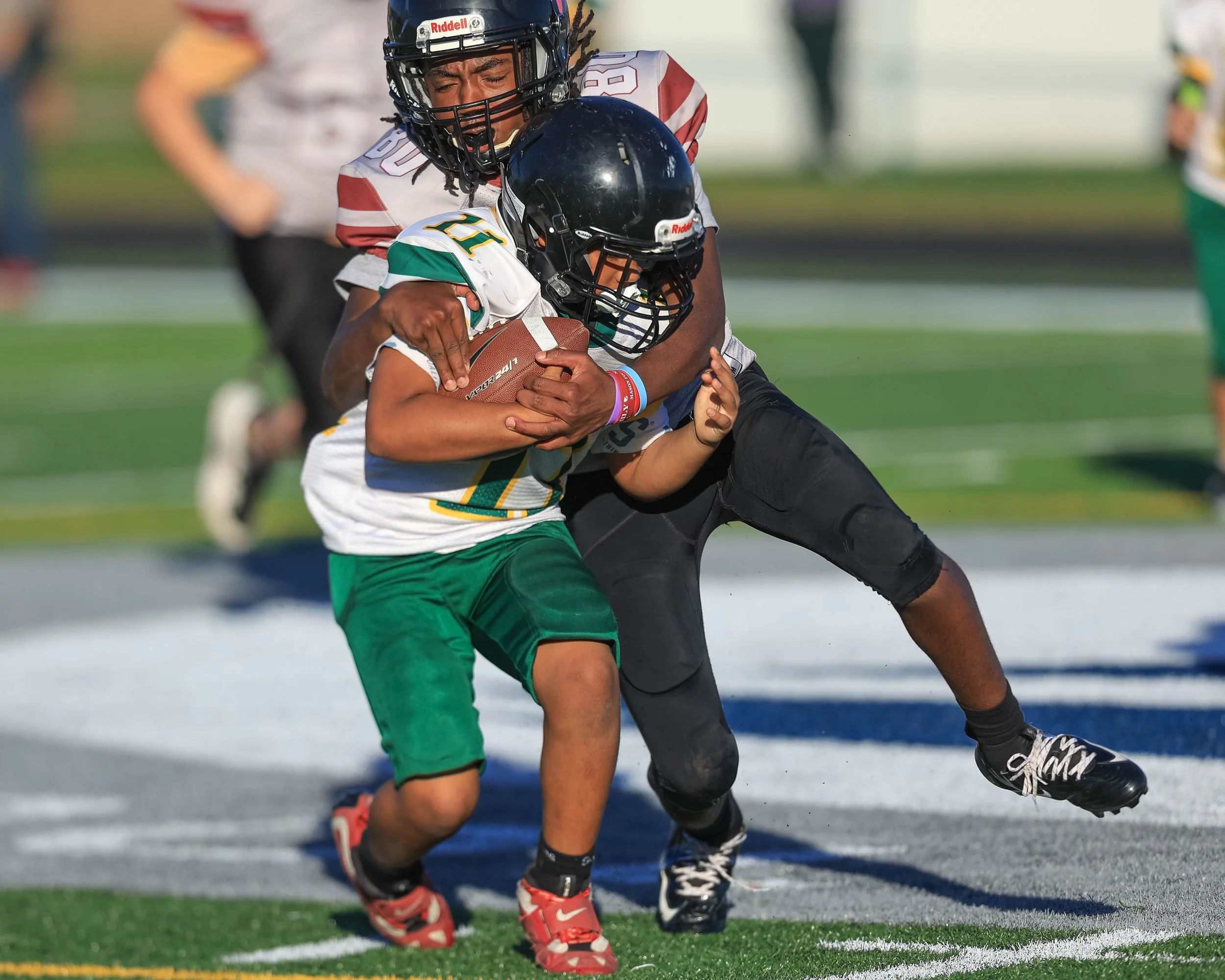 Pierce #11 tackles by Mason #80