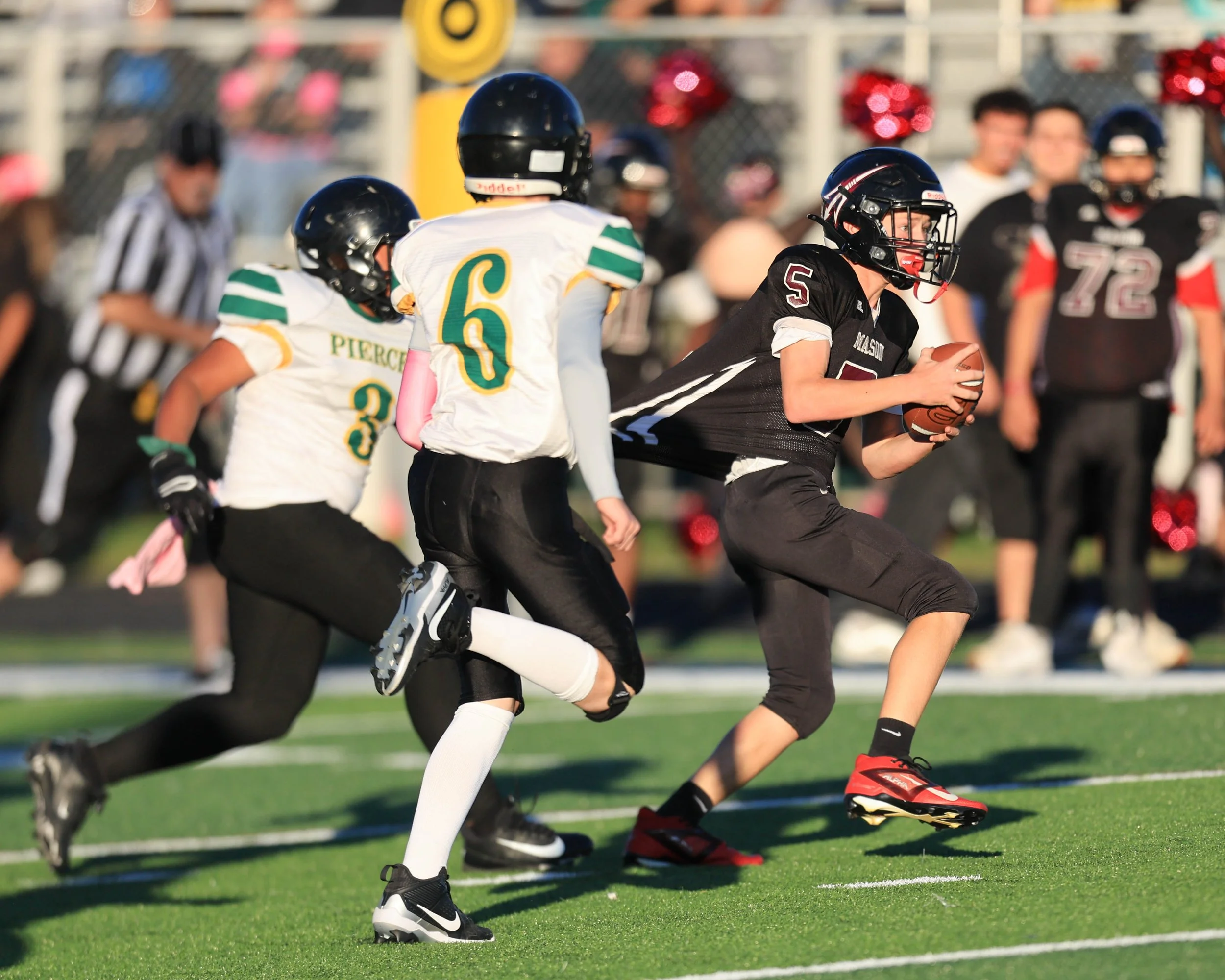 Mason #5 grabbed by Pierce #3