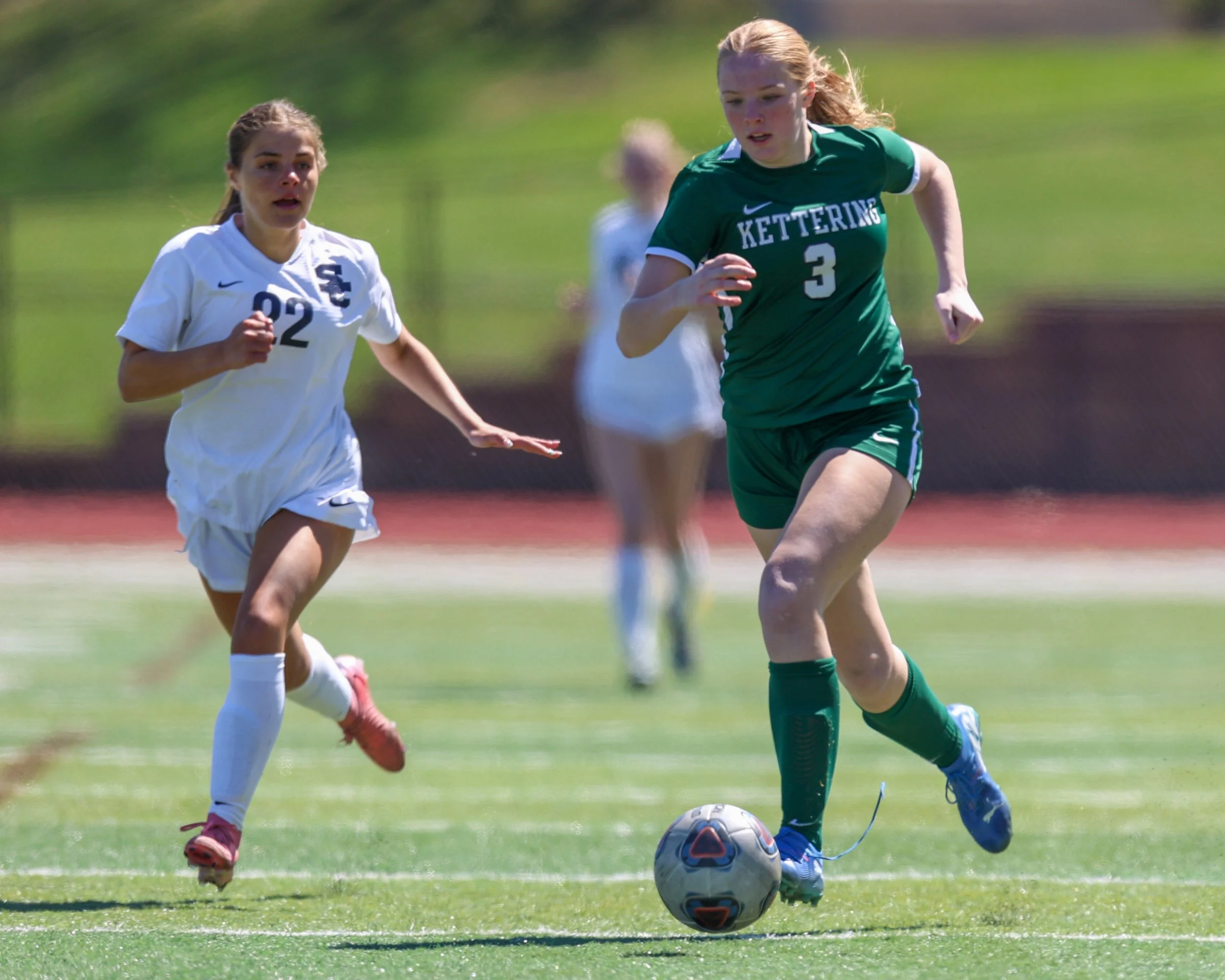 #3 still with the ball