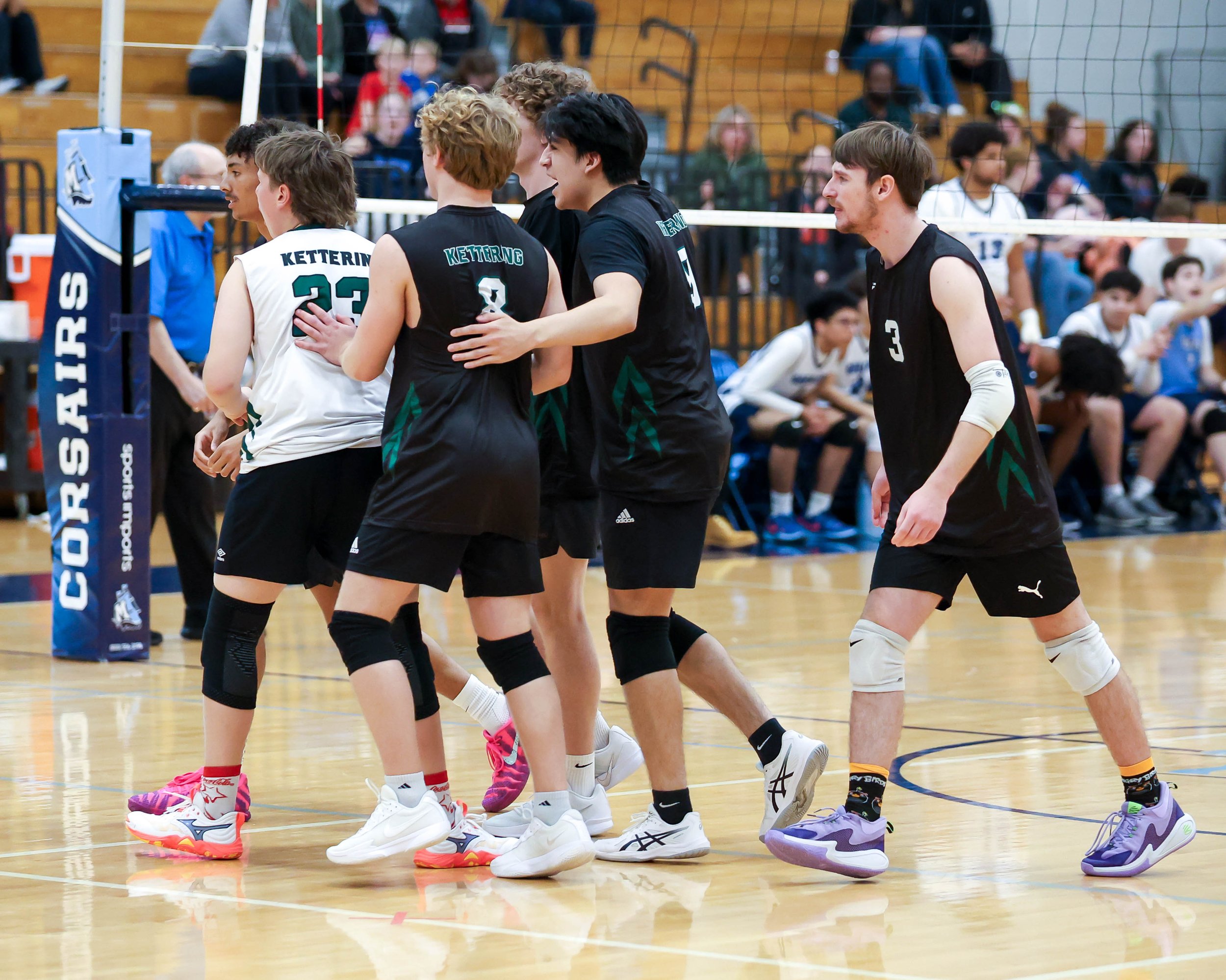 Kettering celebrates a point
