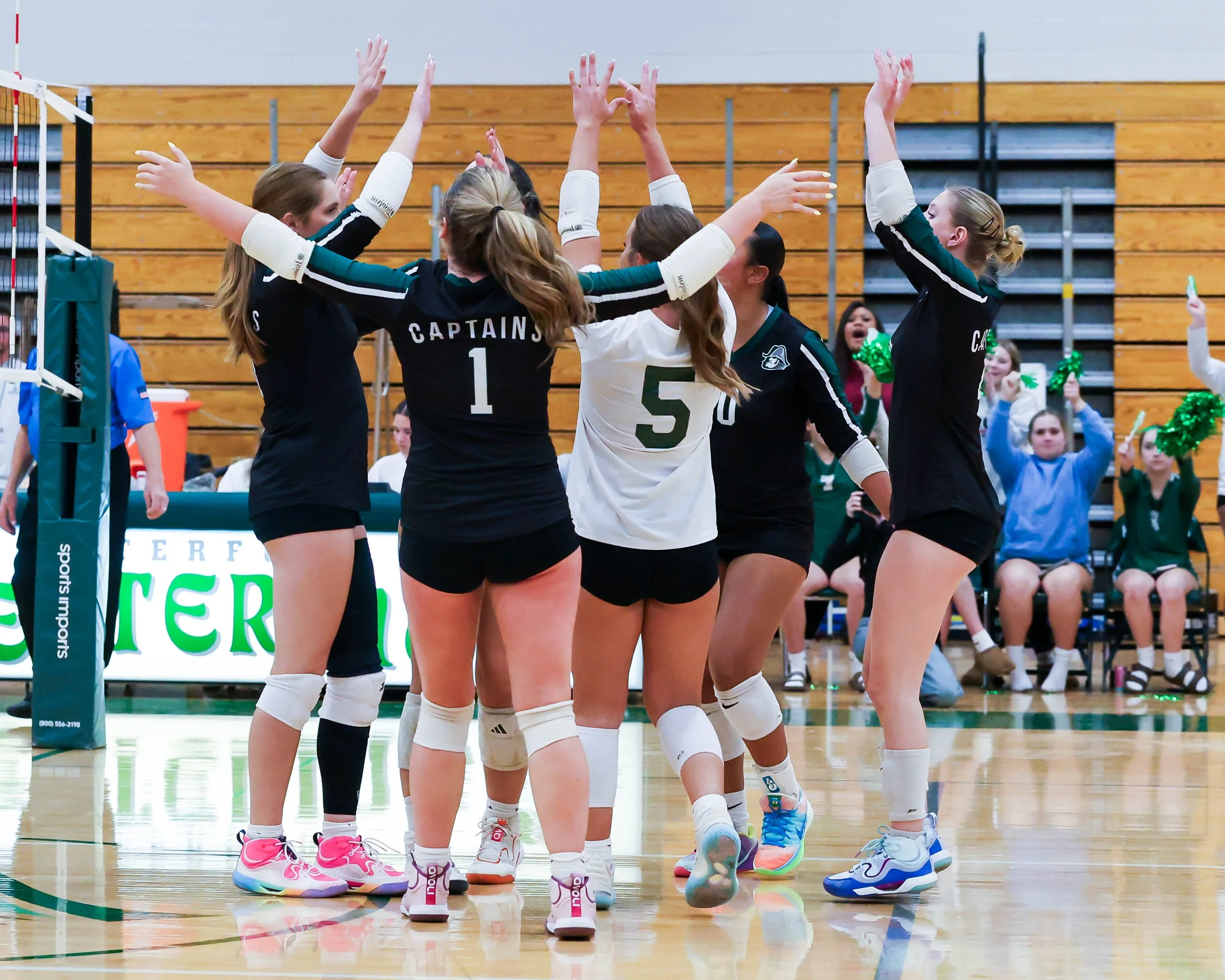 Kettering celebrates a point