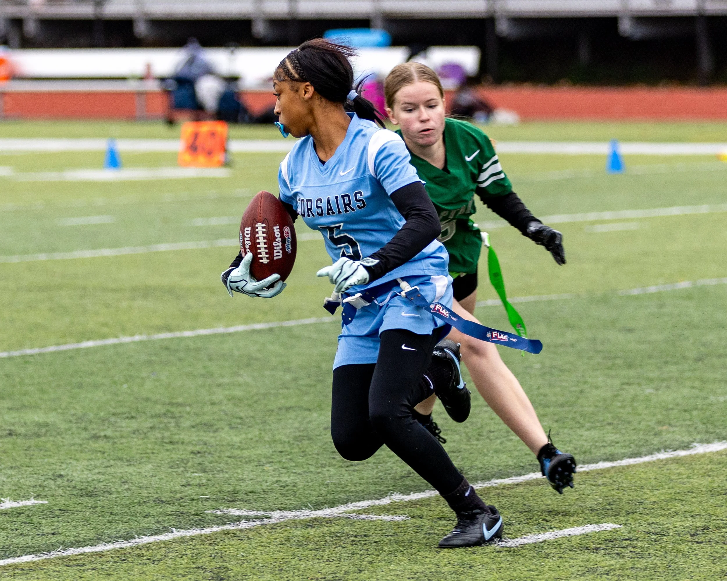 WK #5 avoids the WK defender
