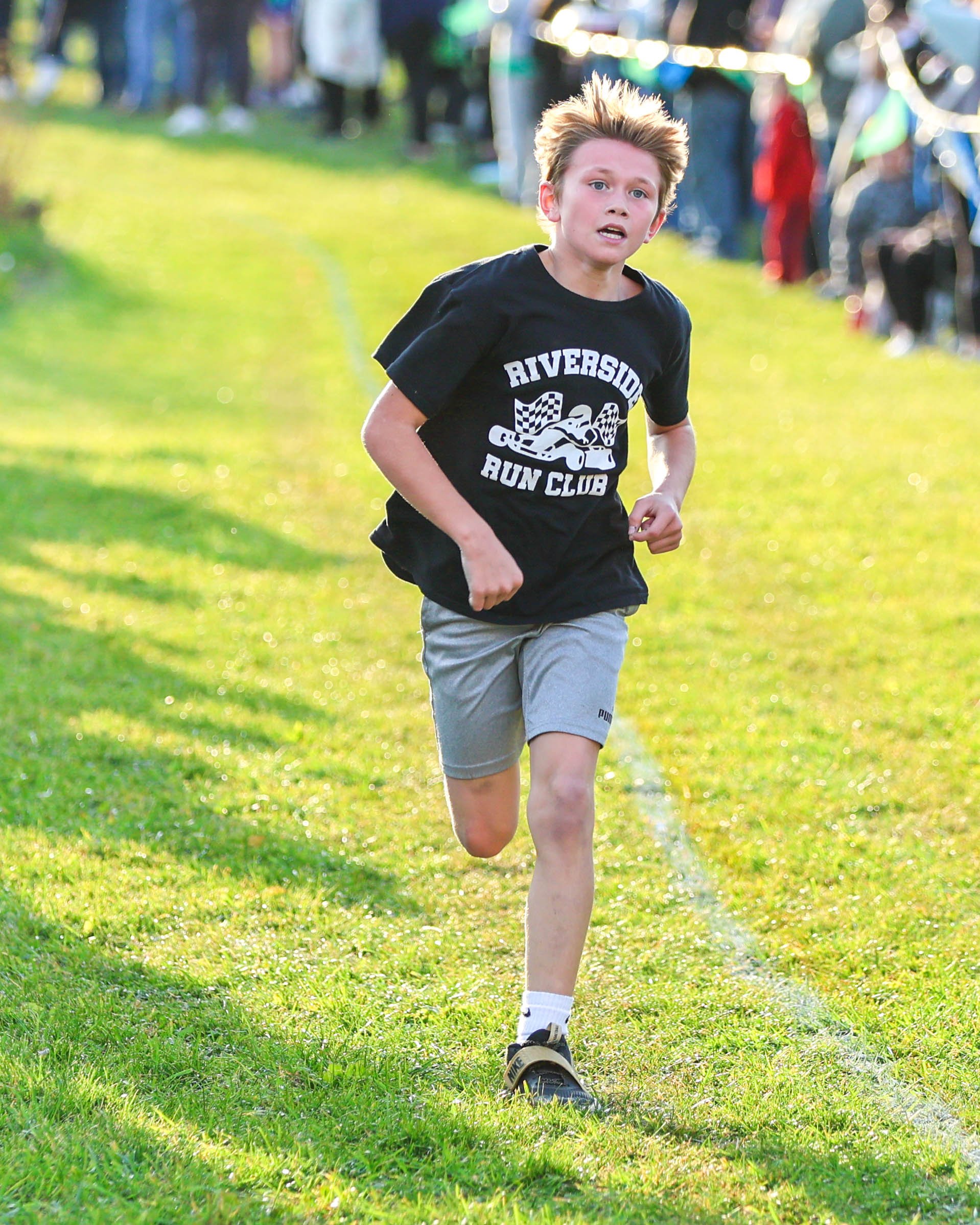 Riverside boy runner