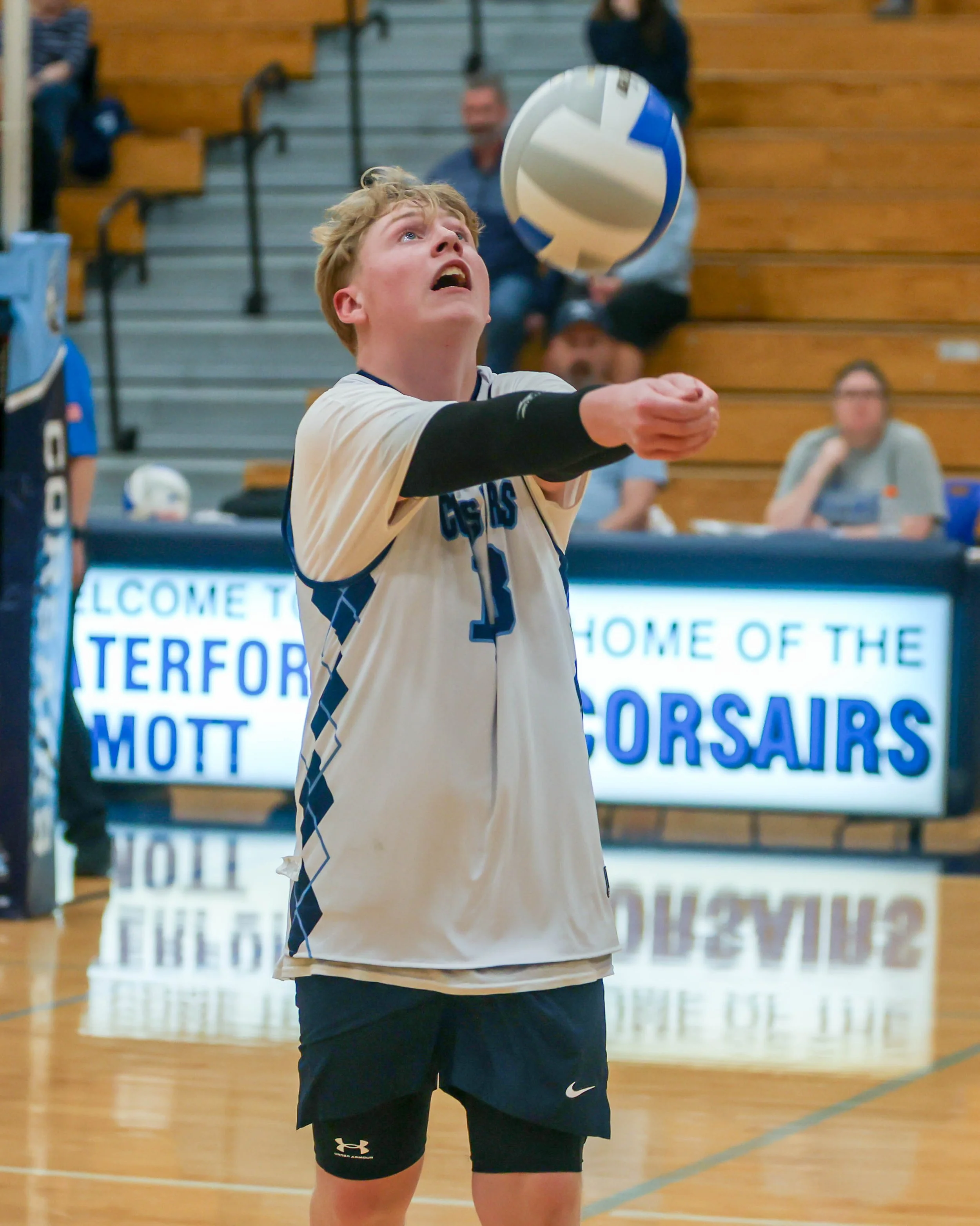 Mott #18 hits the ball