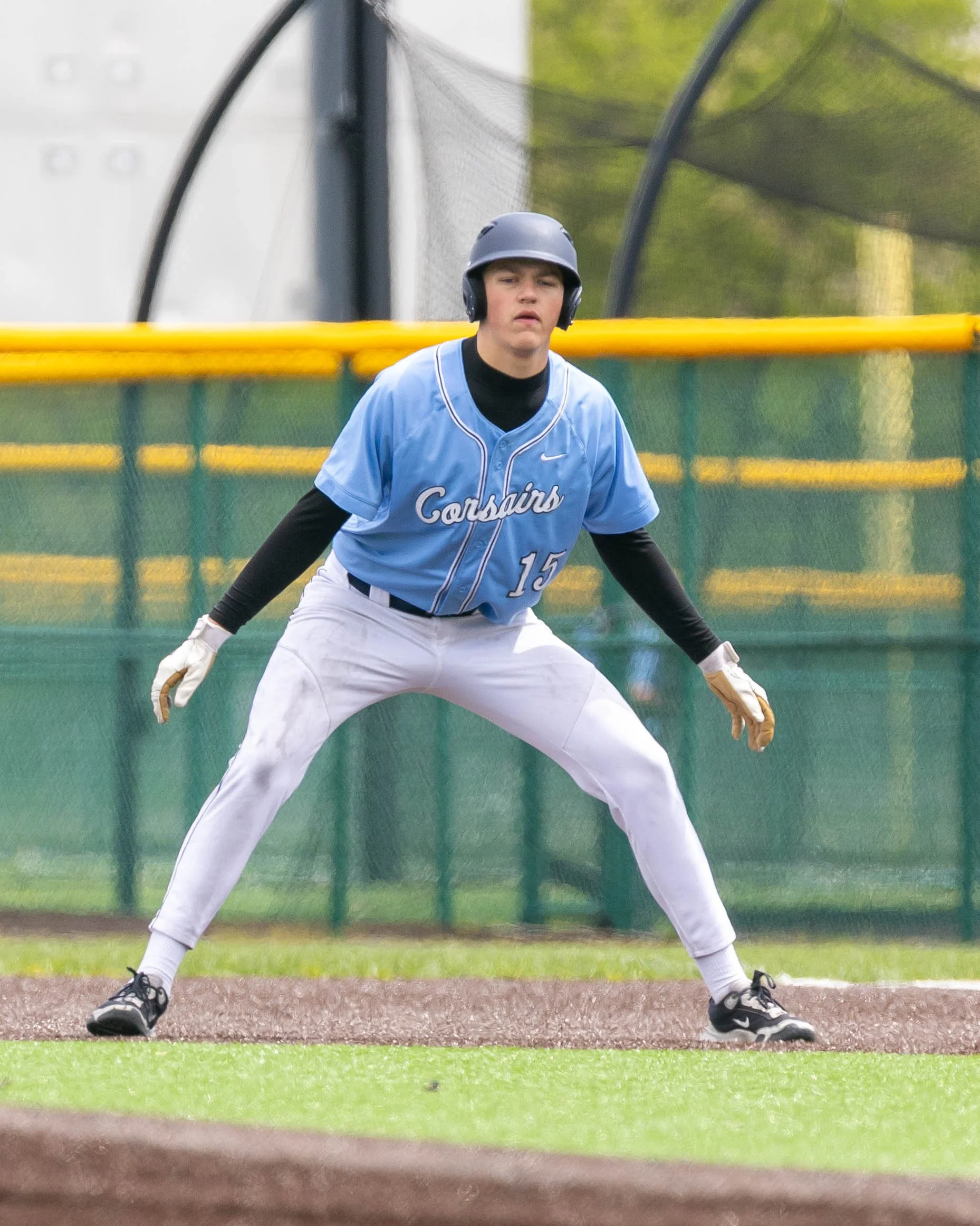 Mott #15 leads off at 1st base