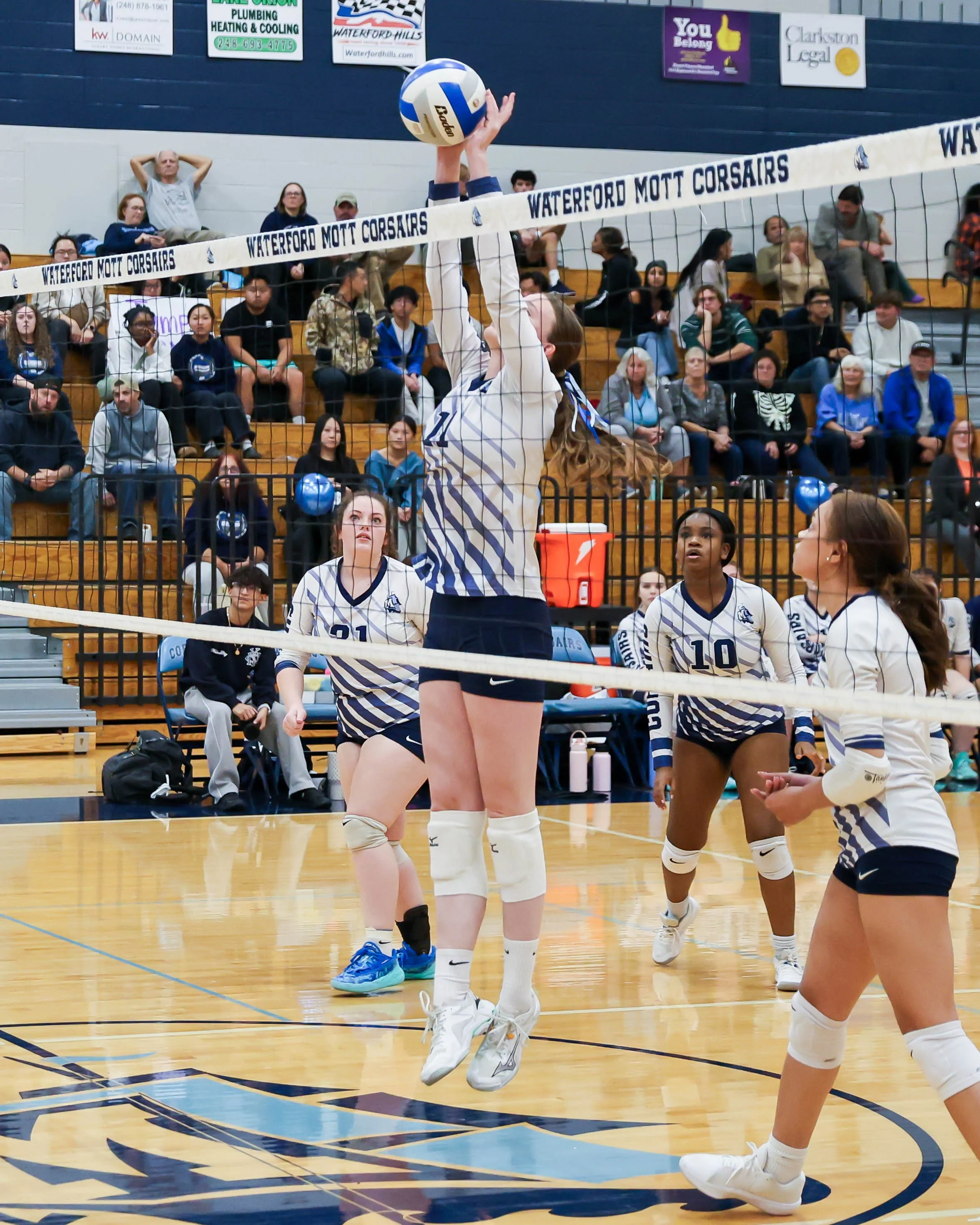 Mott #11 has the ball