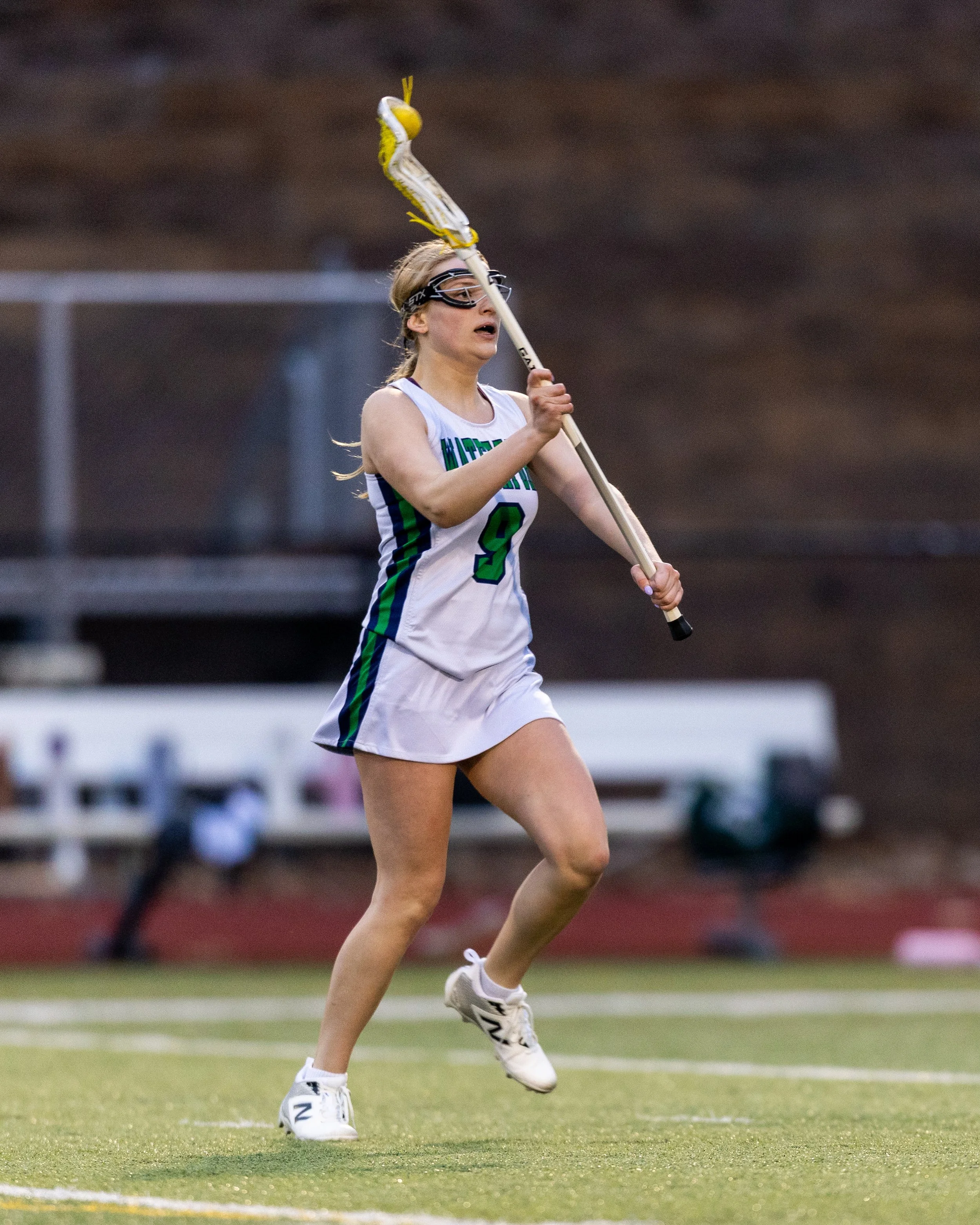 #9 ready to pass the ball