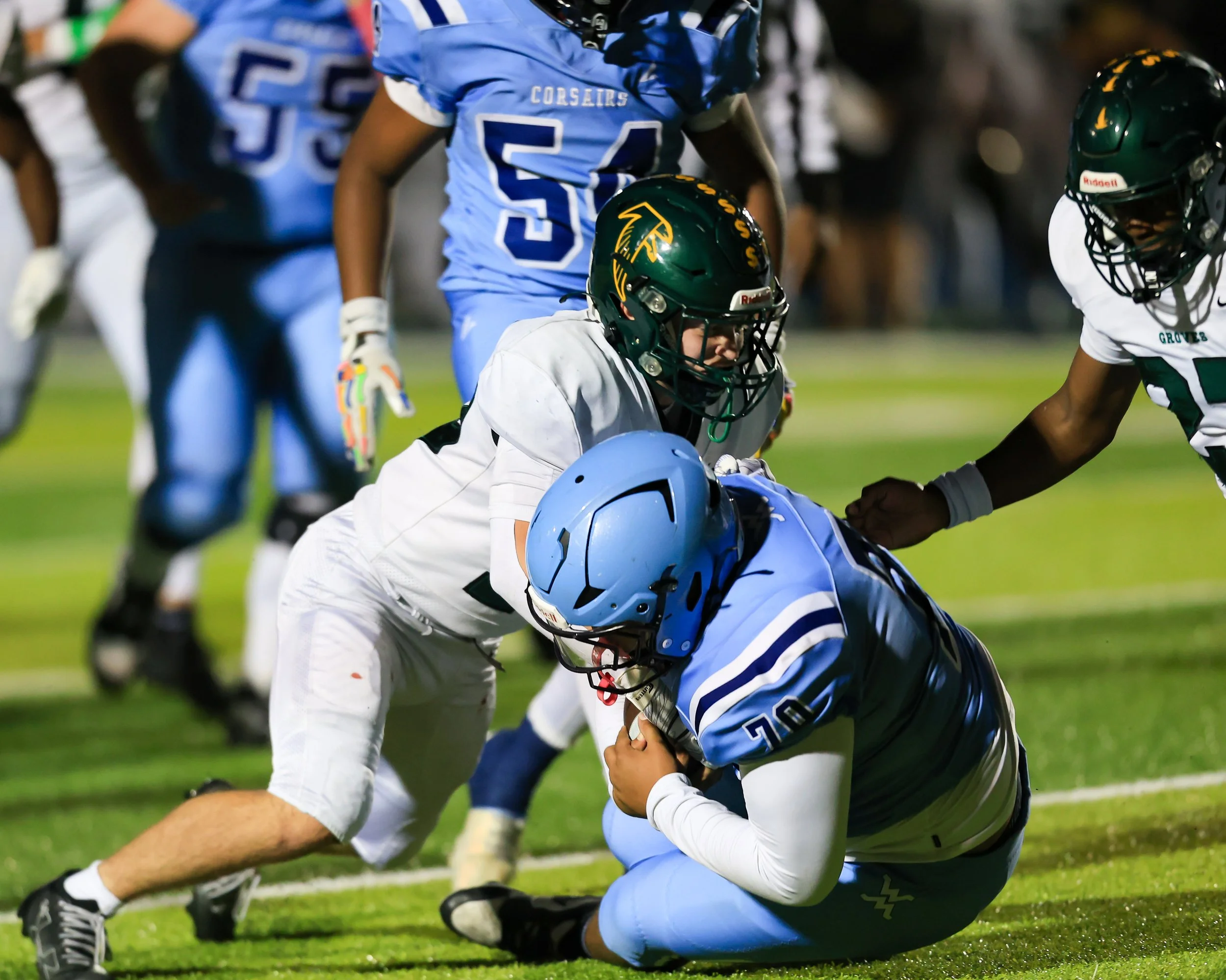 Mott #70 with the ball