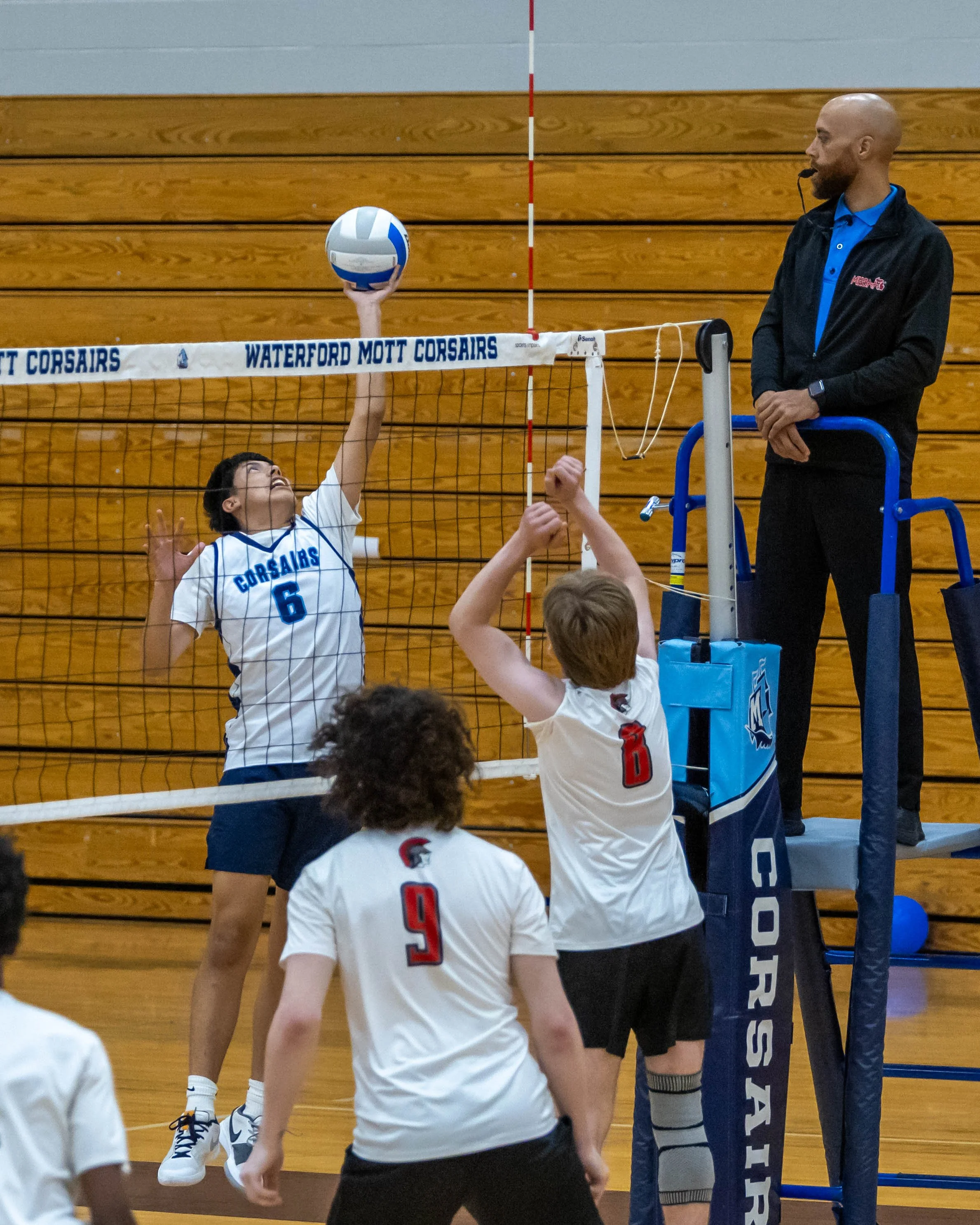 #6 tsps the ball over the net