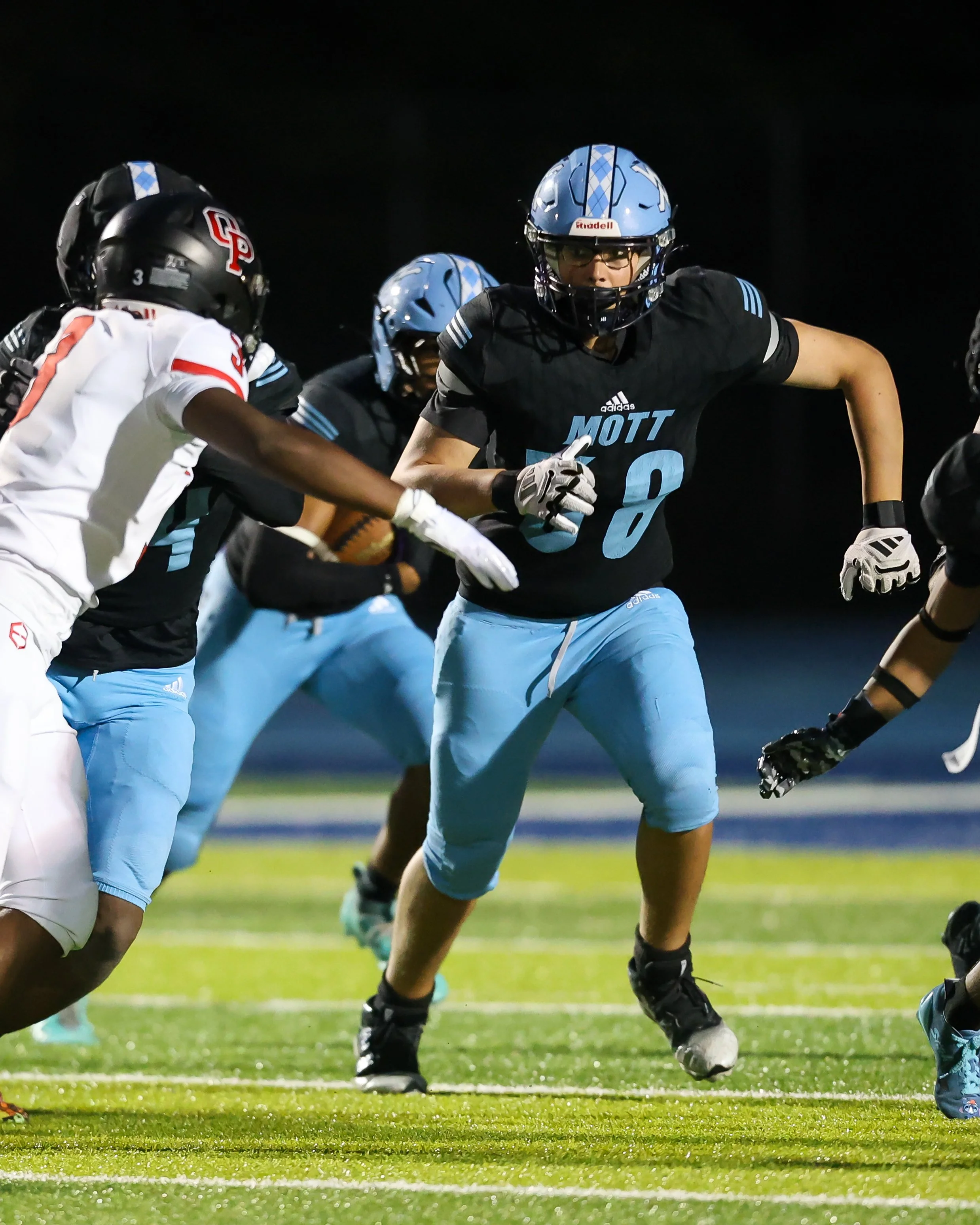 WK #58 ready to block a linebacker