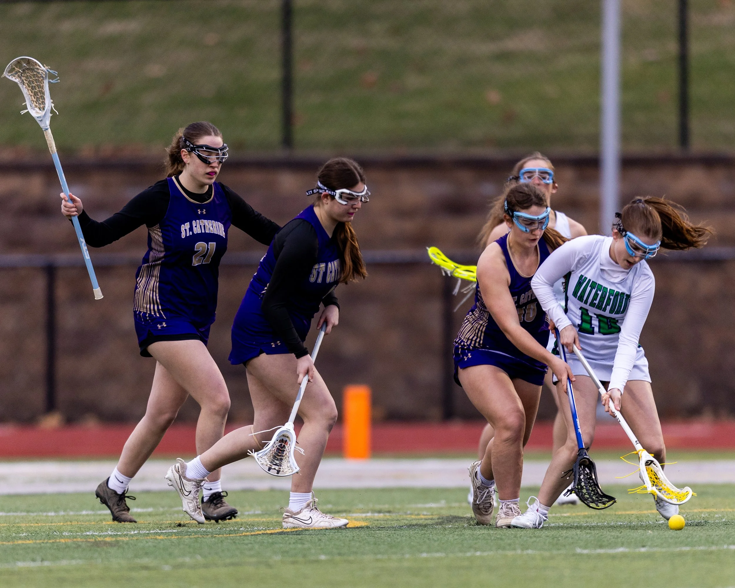 #10 picks up the ball