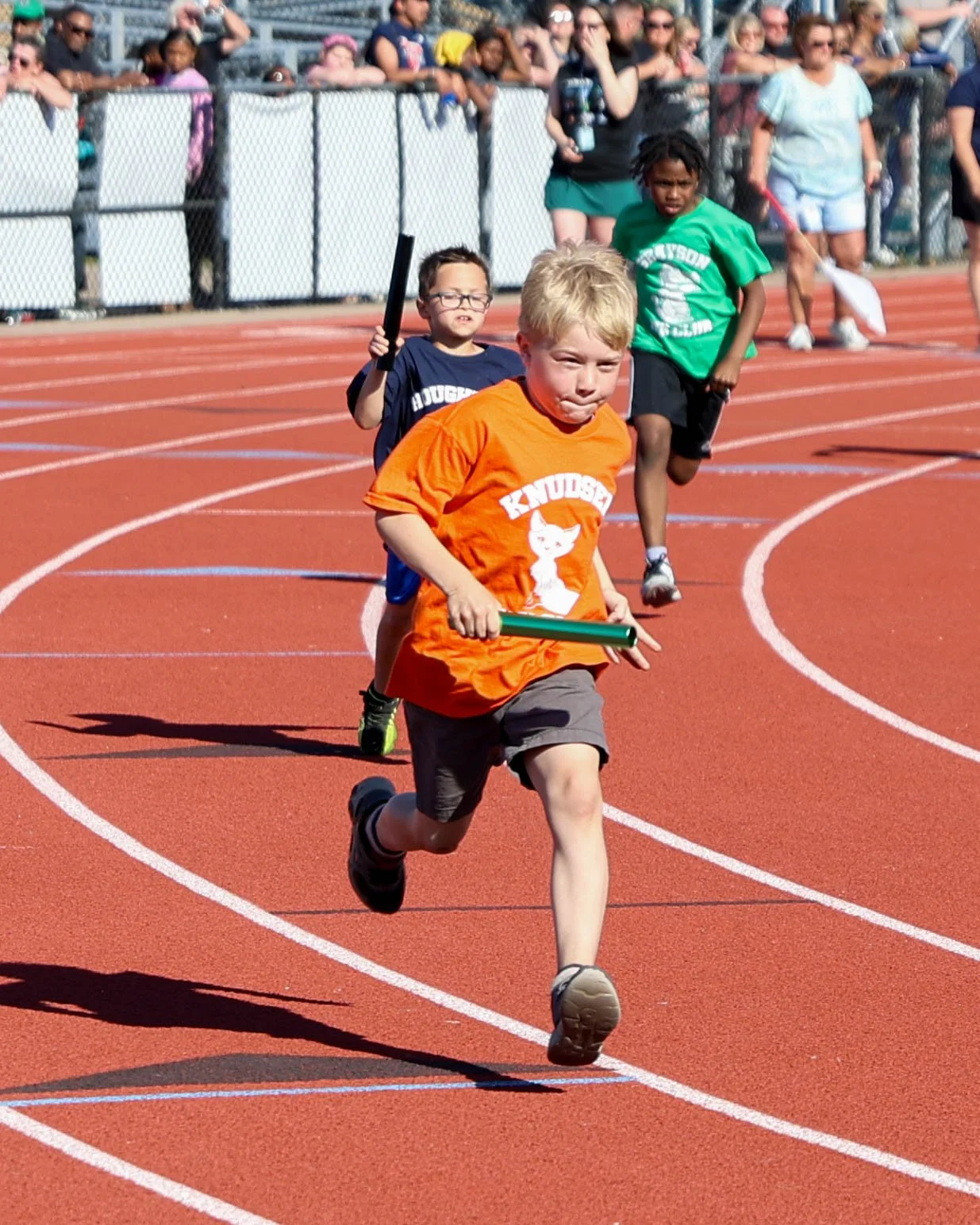 Knudsen runner starts the race