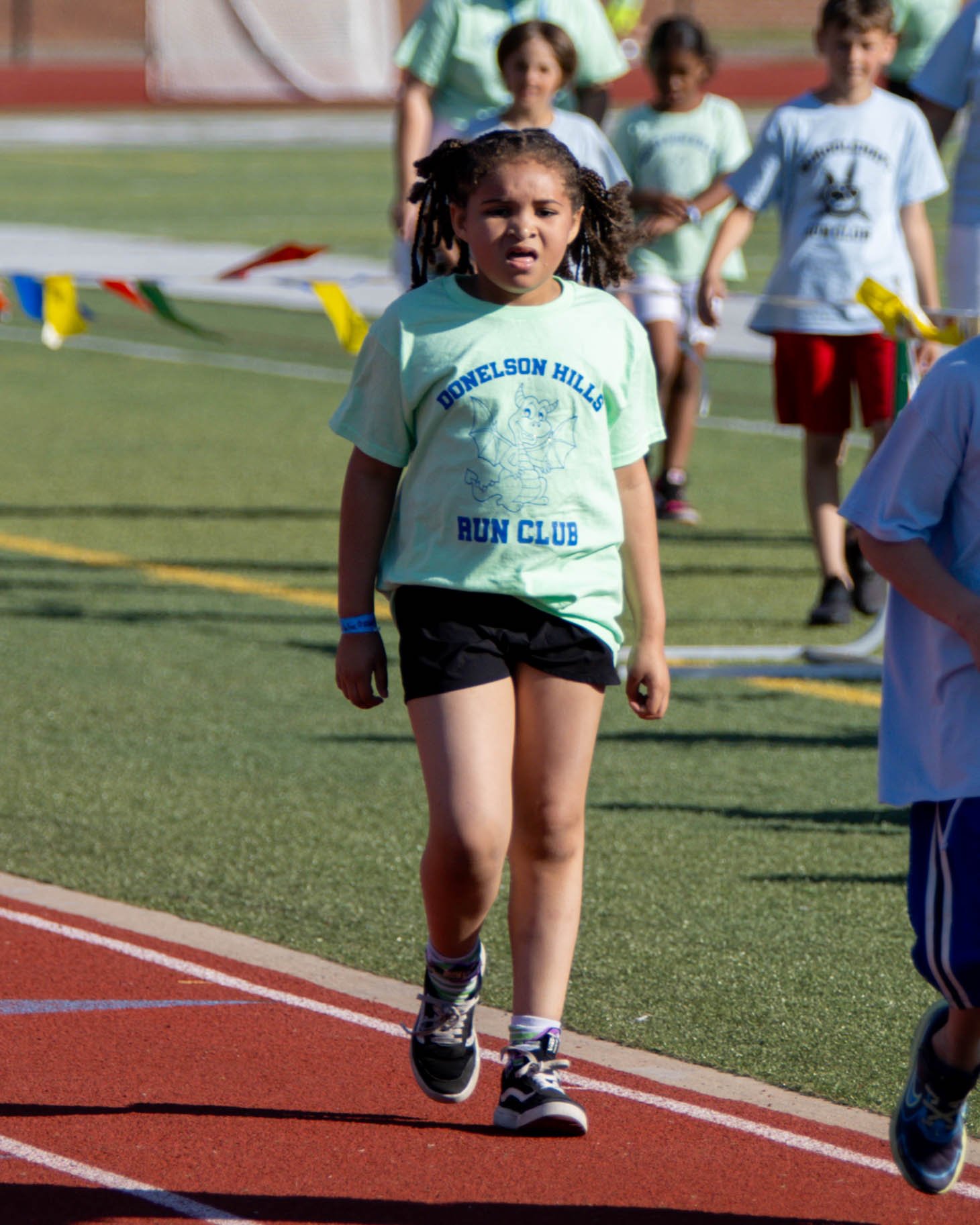 Donelson Hills runner finishes race