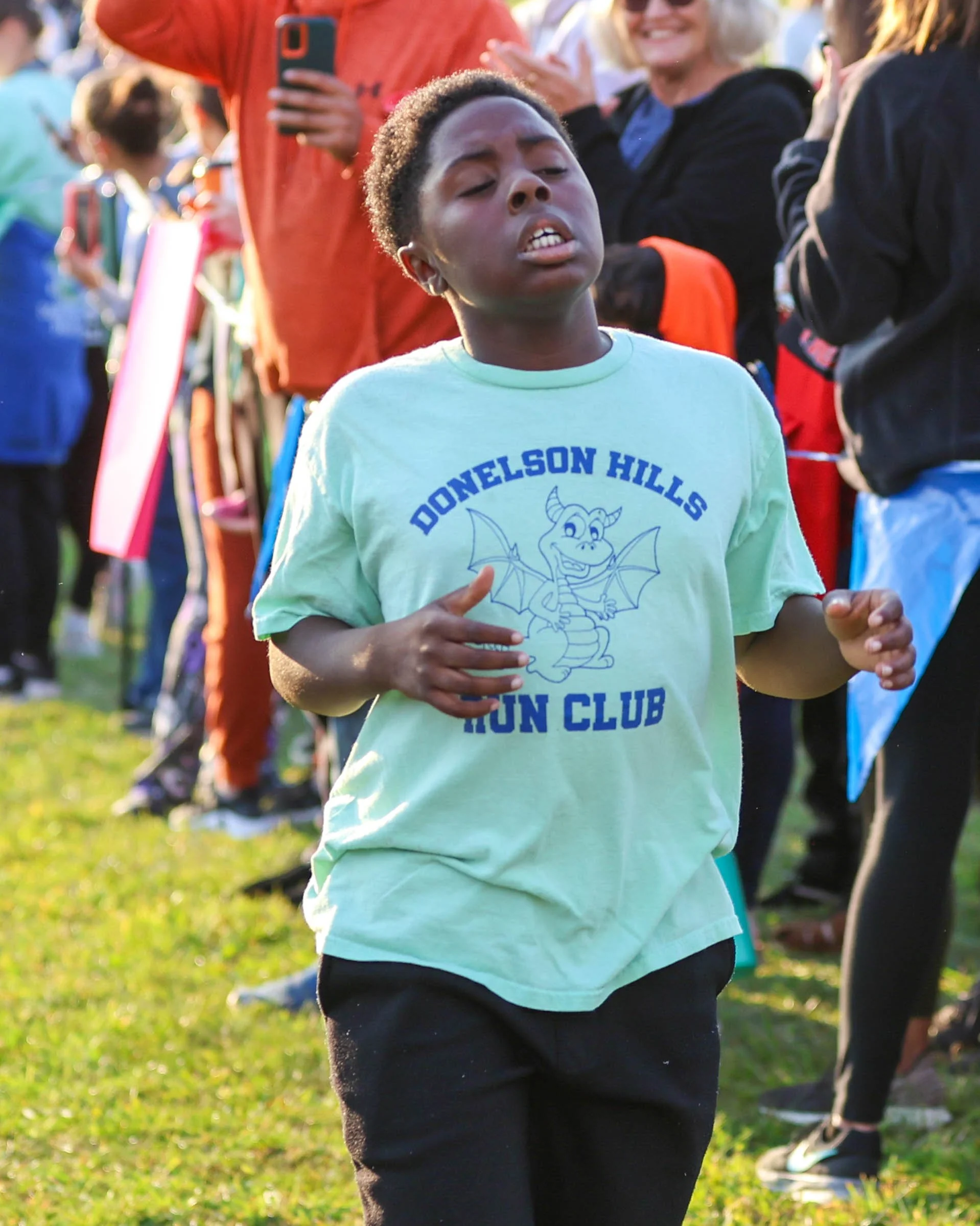 Donelson Hills girl runner