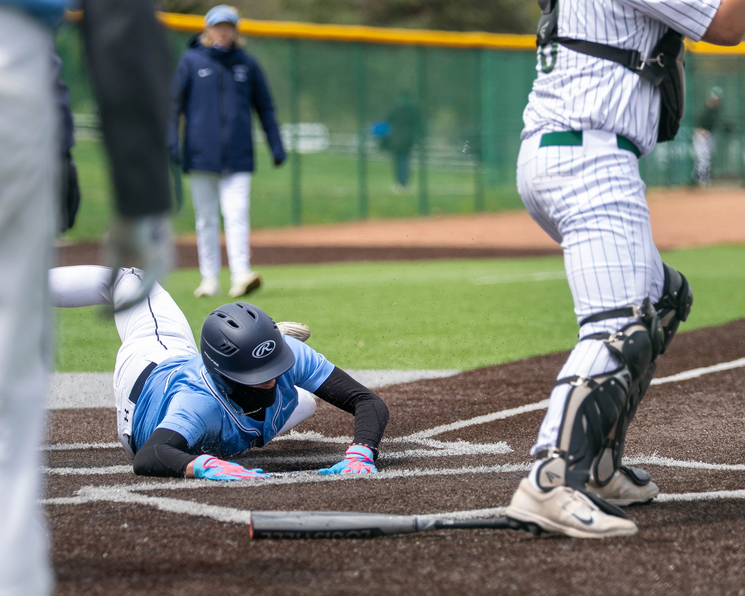 Mott #3 touches the plate
