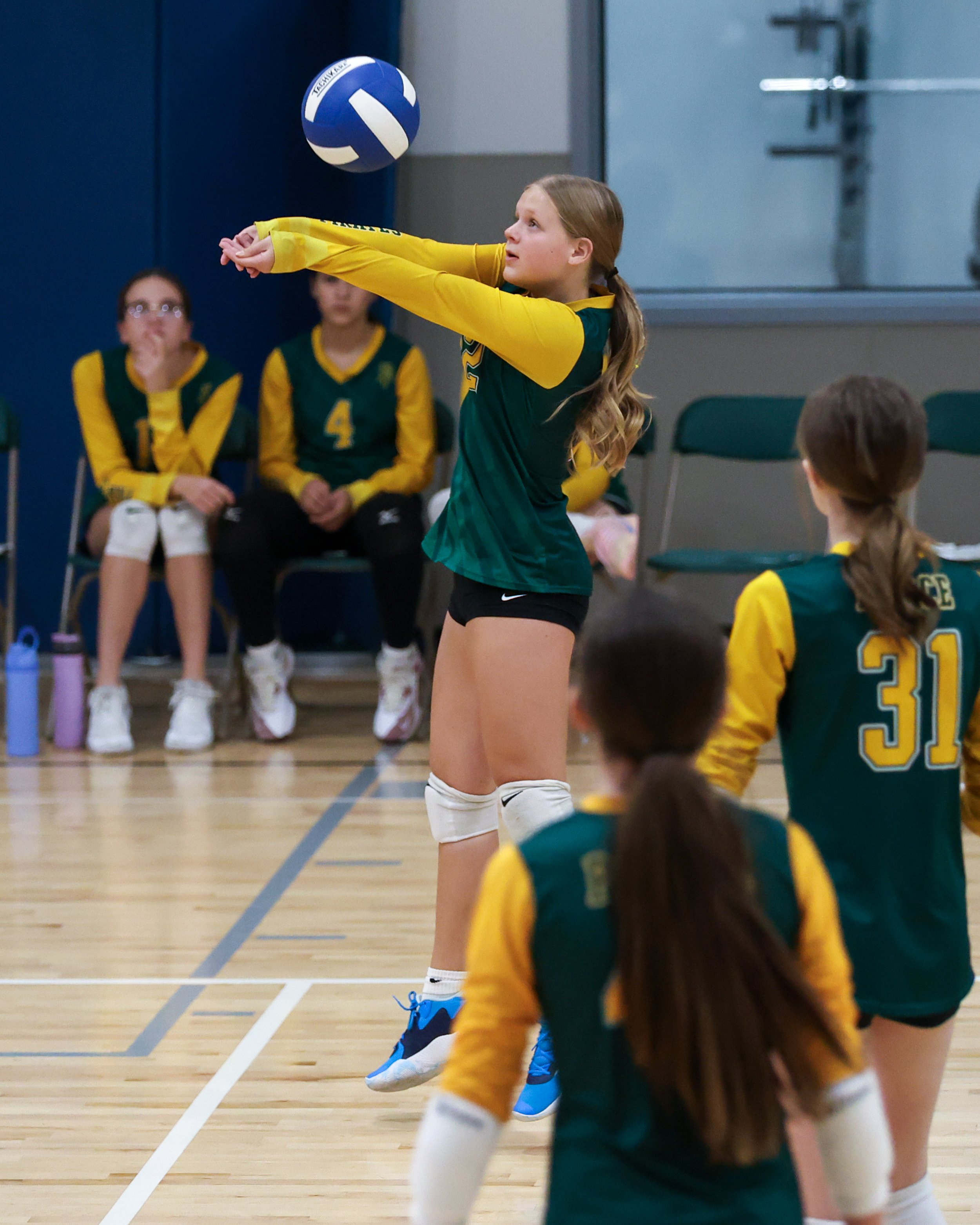 Pierce girl returns the ball