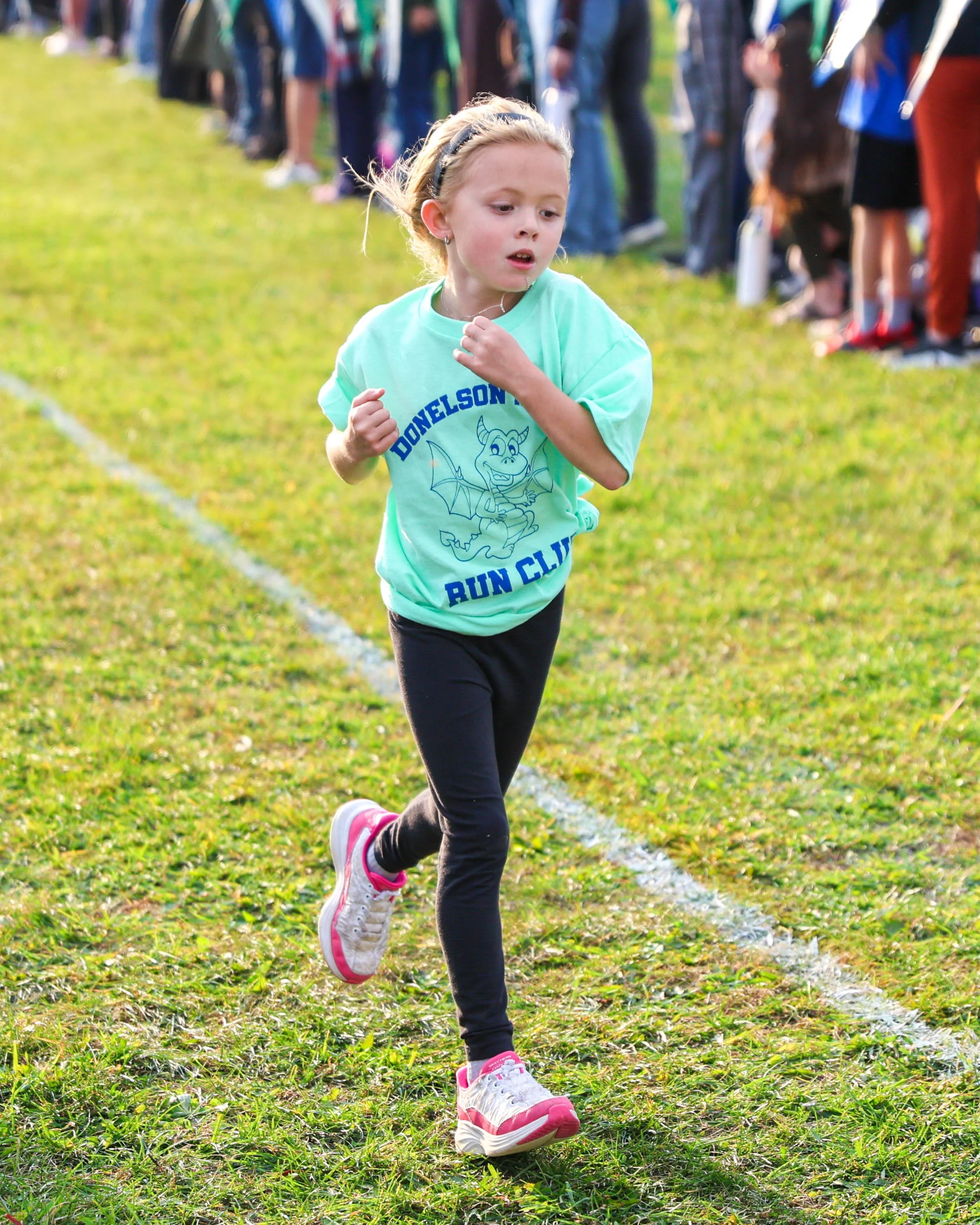 Donelson Hills girl runner