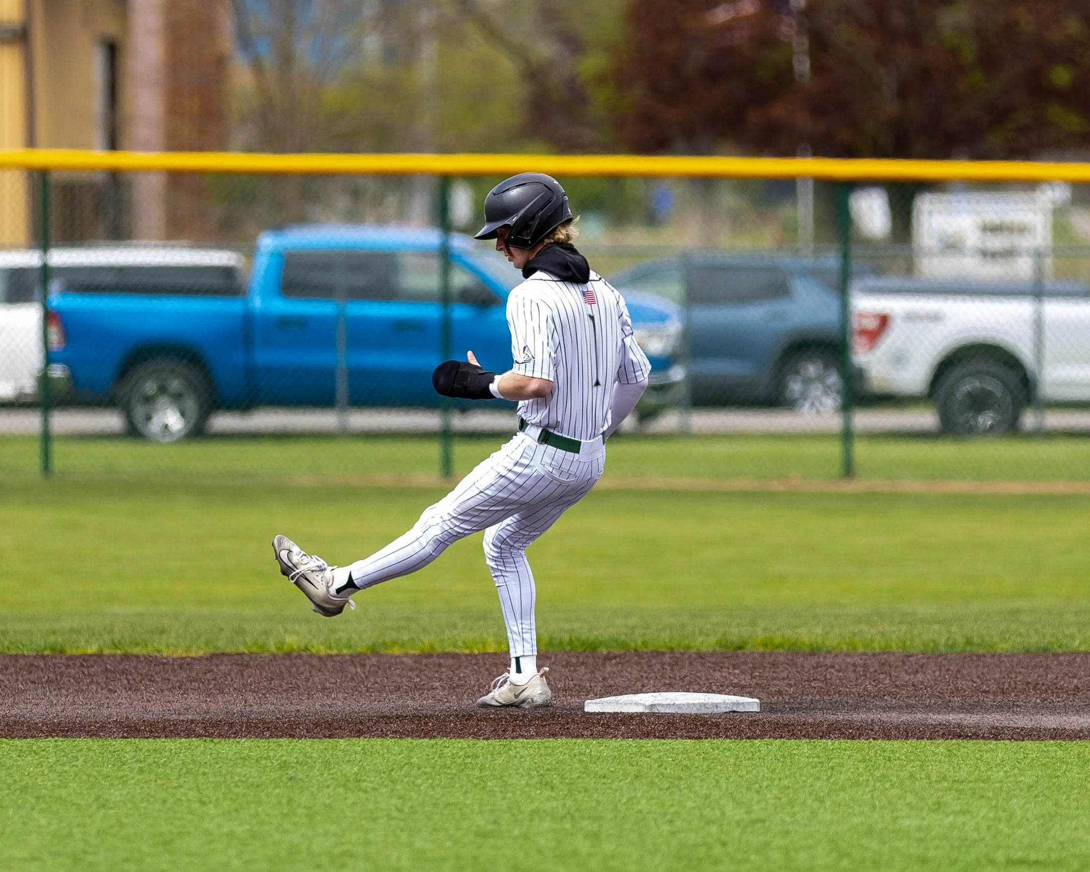 Kettering #1 hopps past 2nd base