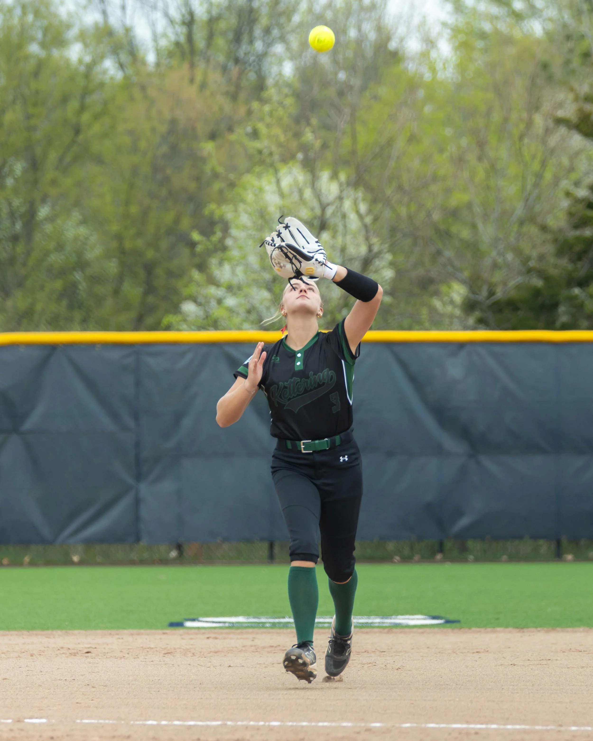 Kettering short stop with a catch on a popup
