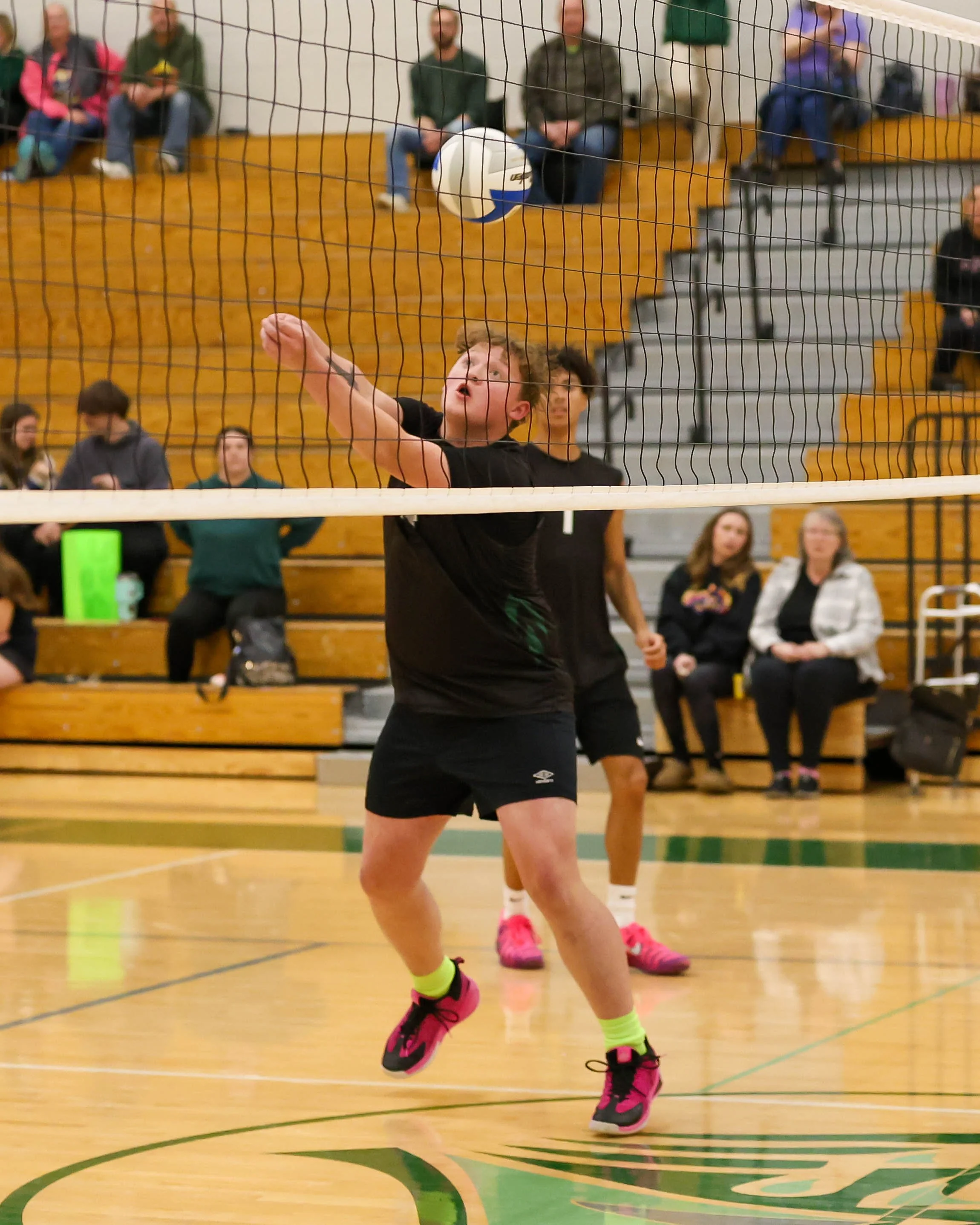 Kettering #14 returns the ball
