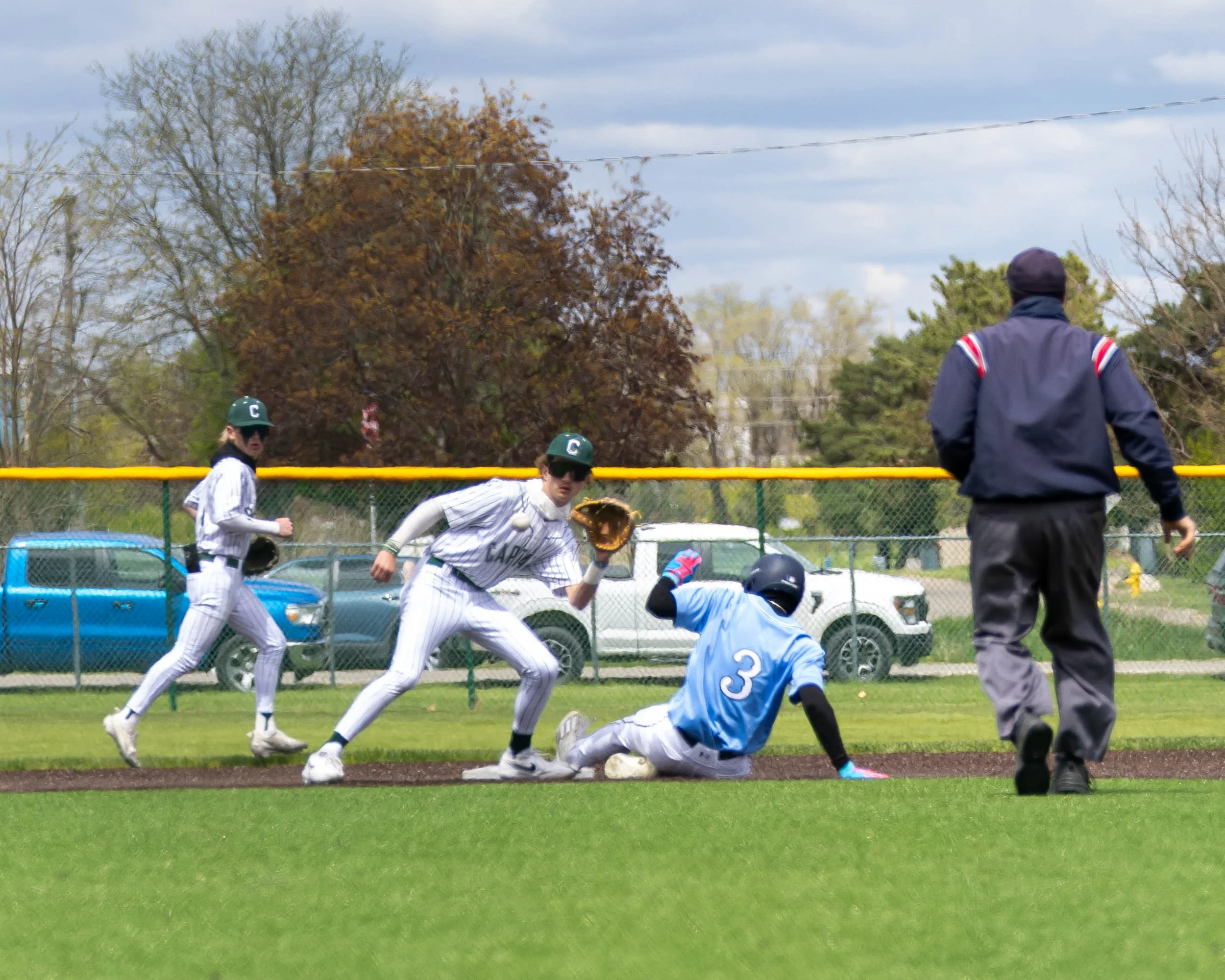Mott #3 slides onto 2nd base