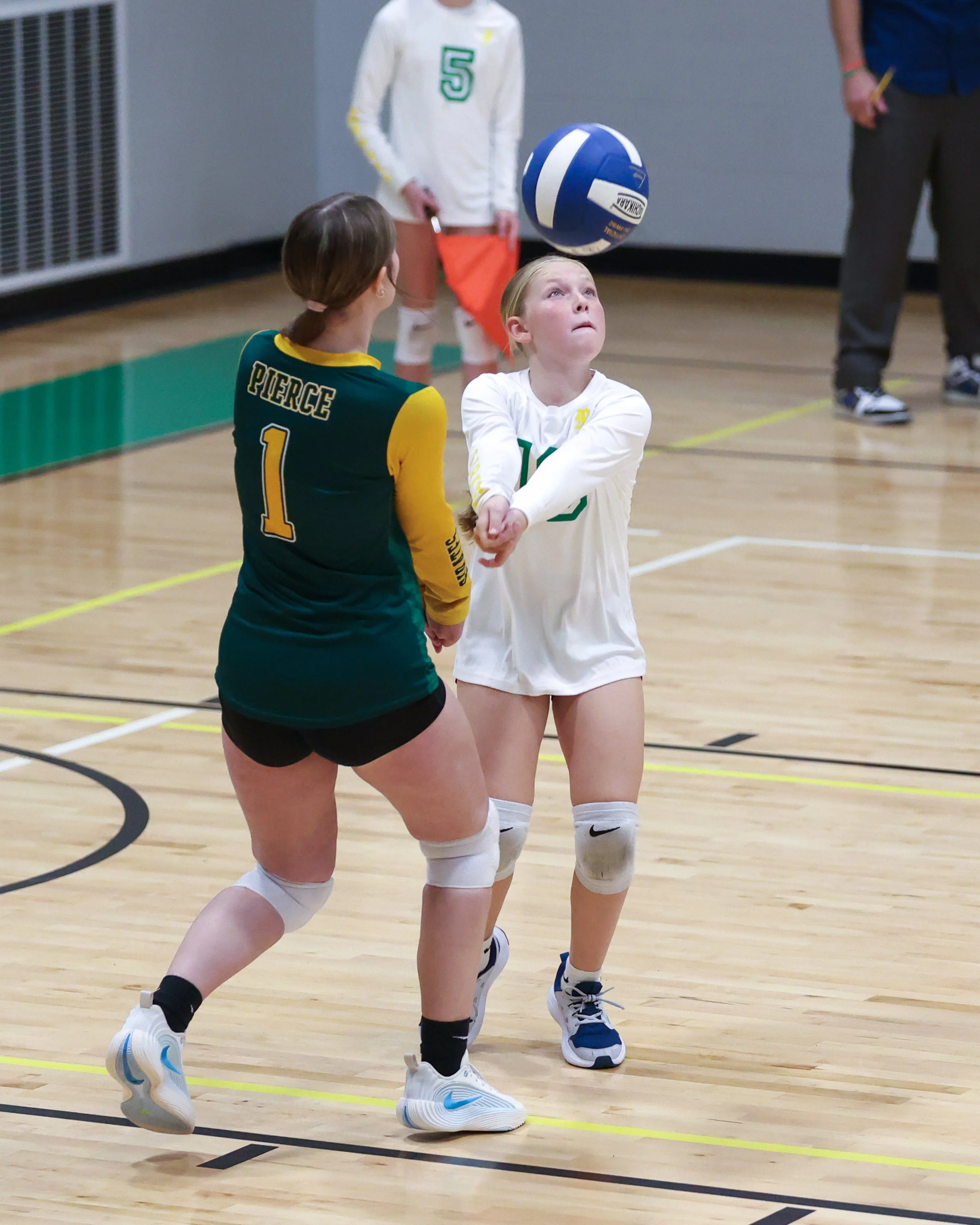 Pierce girl returns the ball