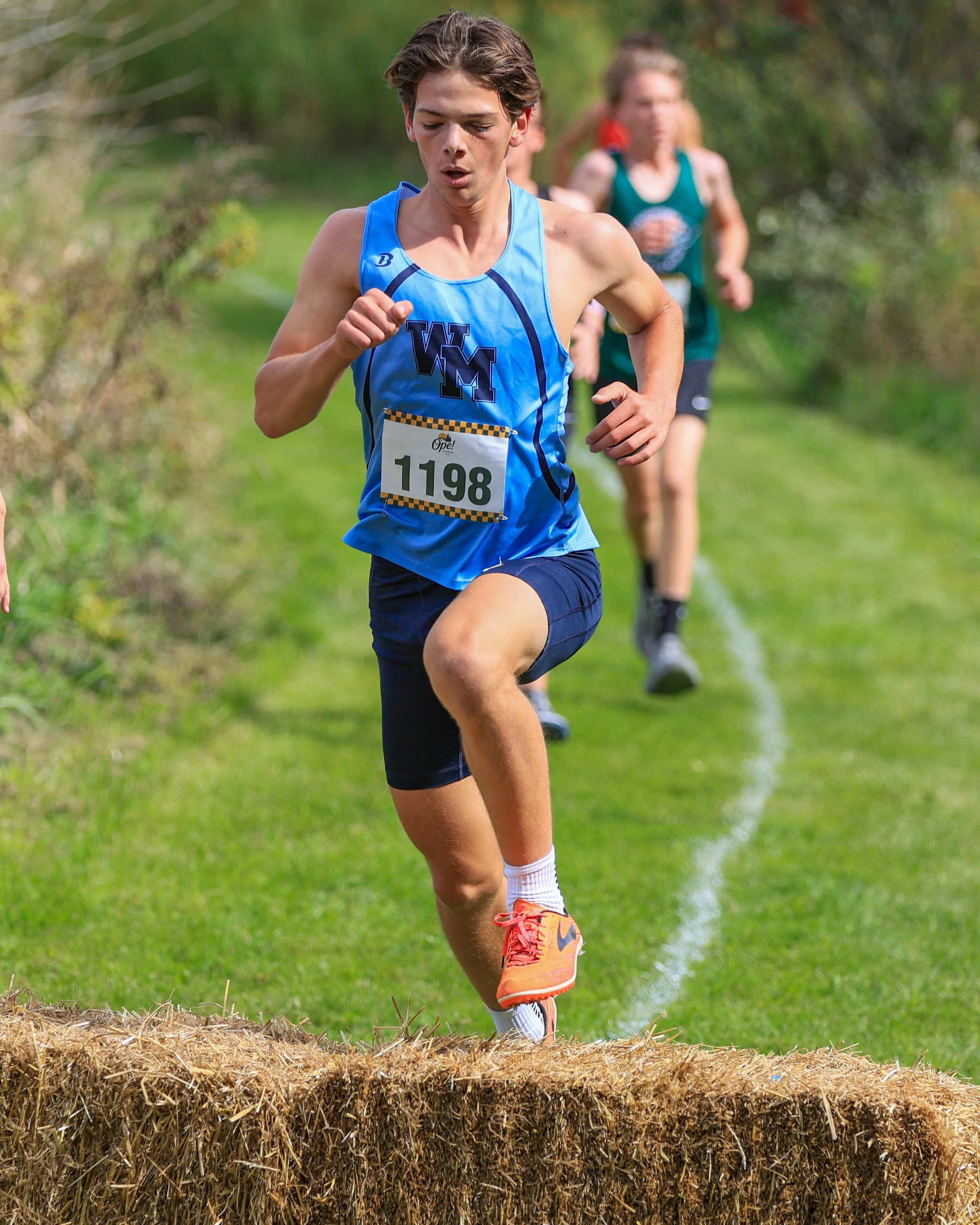 WM runner at the half way point 