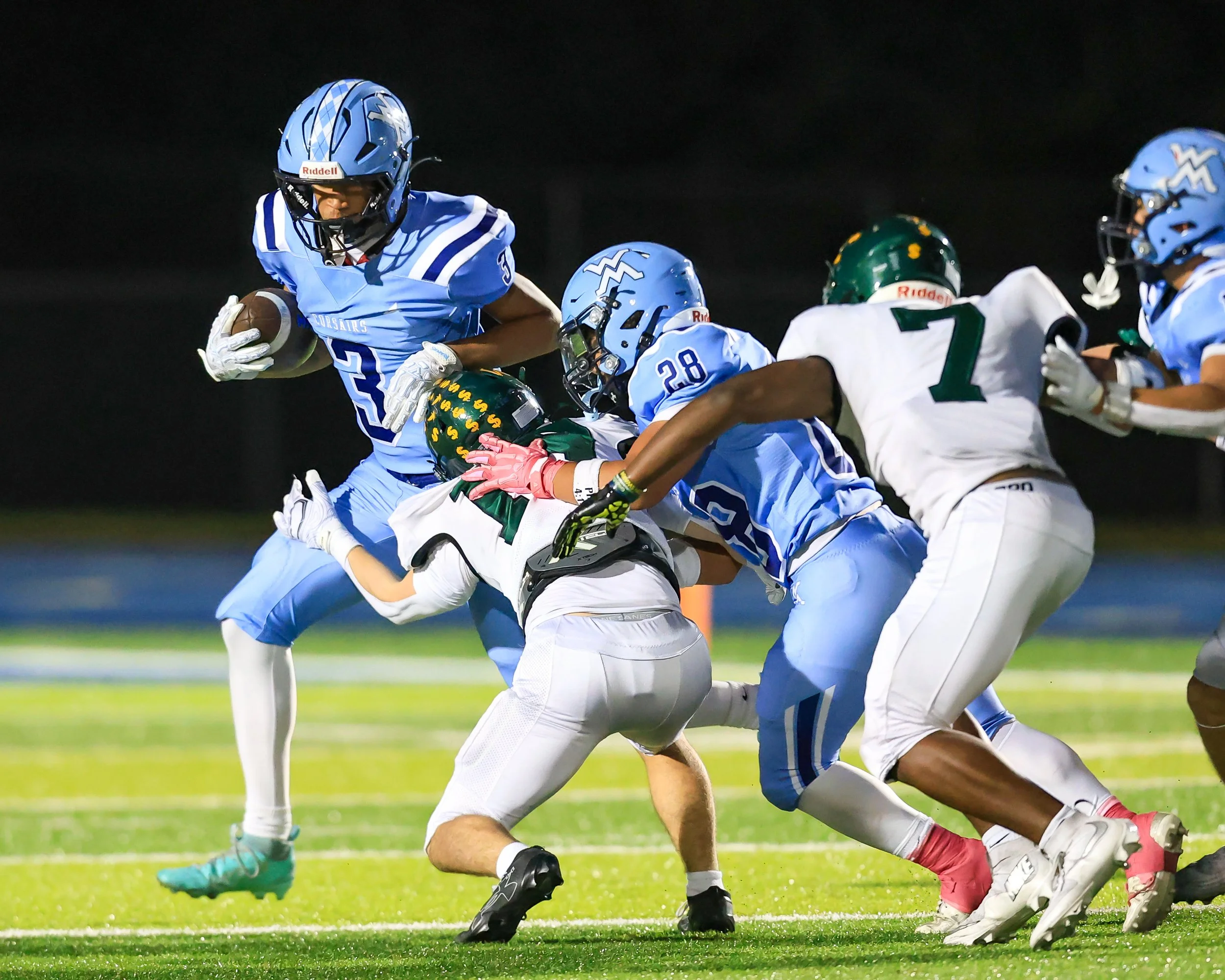 Mott #3 runs with the ball