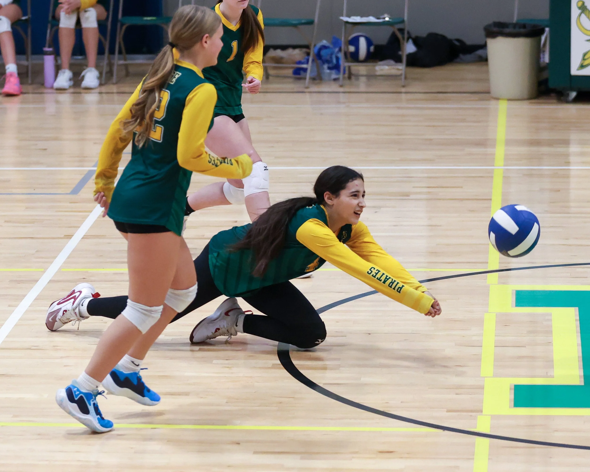 Pierce girl returns the ball