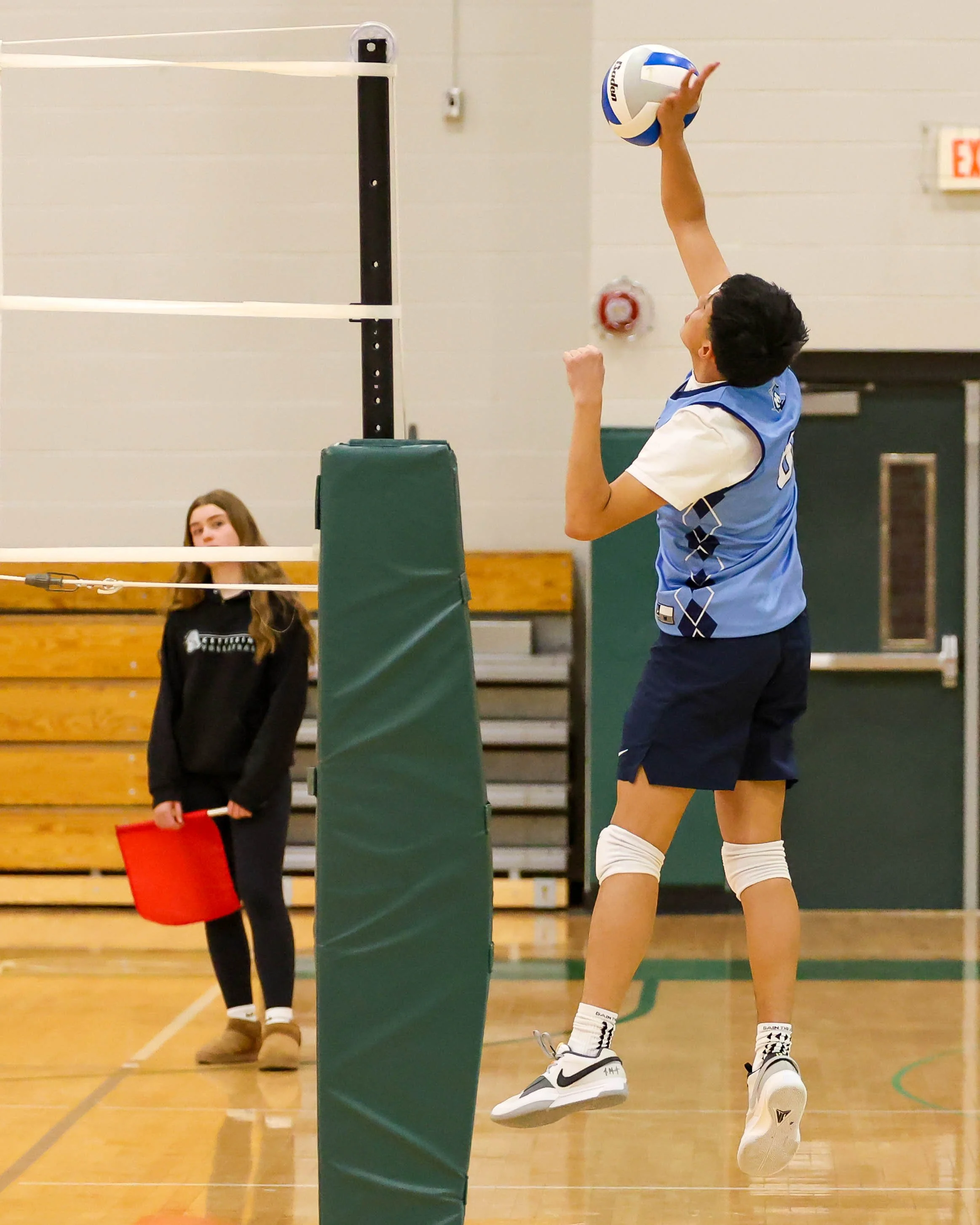 Mott #8 hits the ball back into play