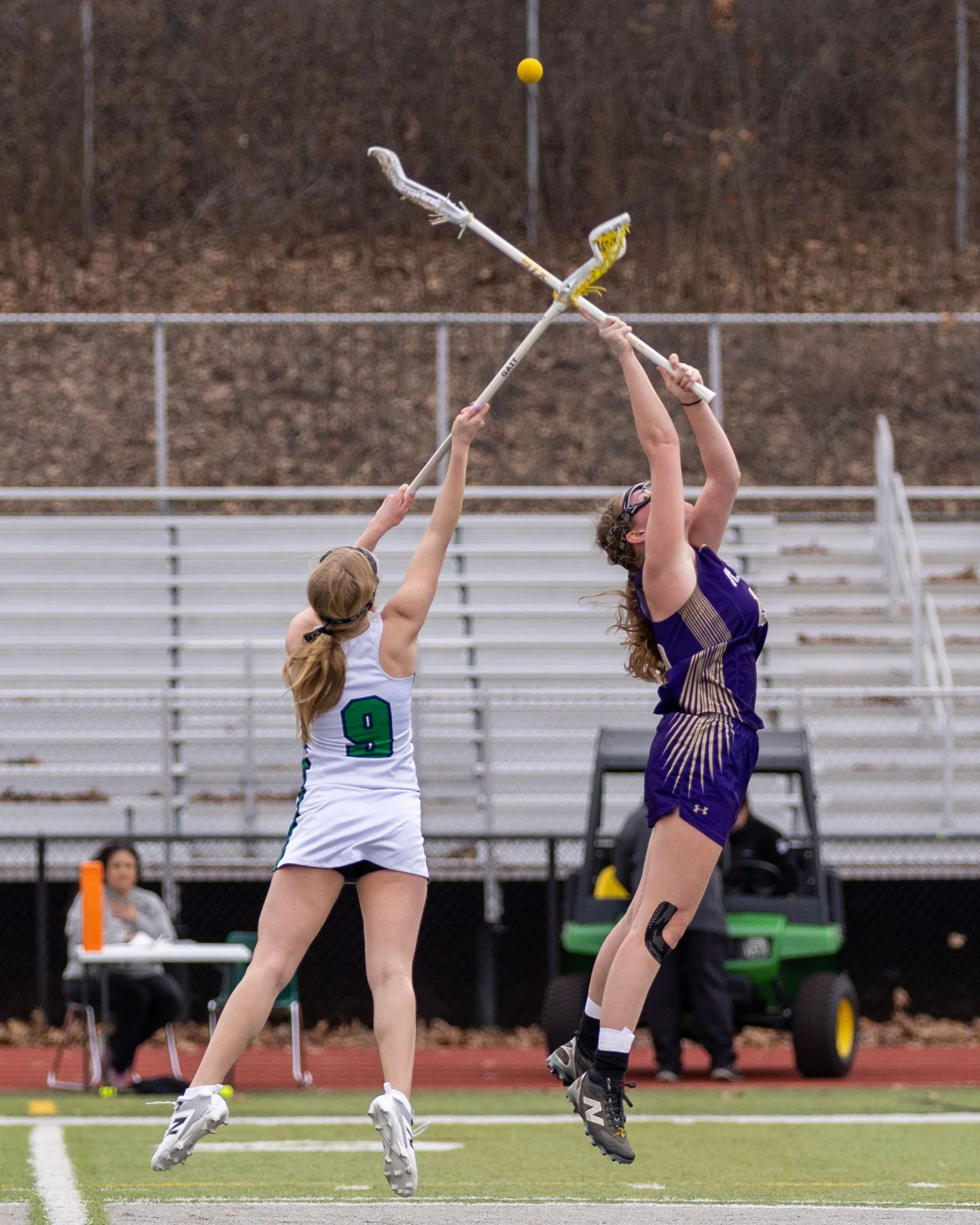 #9 reaches for the ball