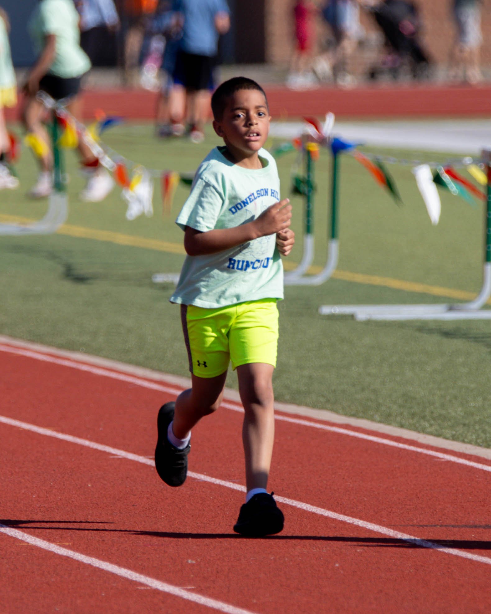 Donelson Hills runner finishes race
