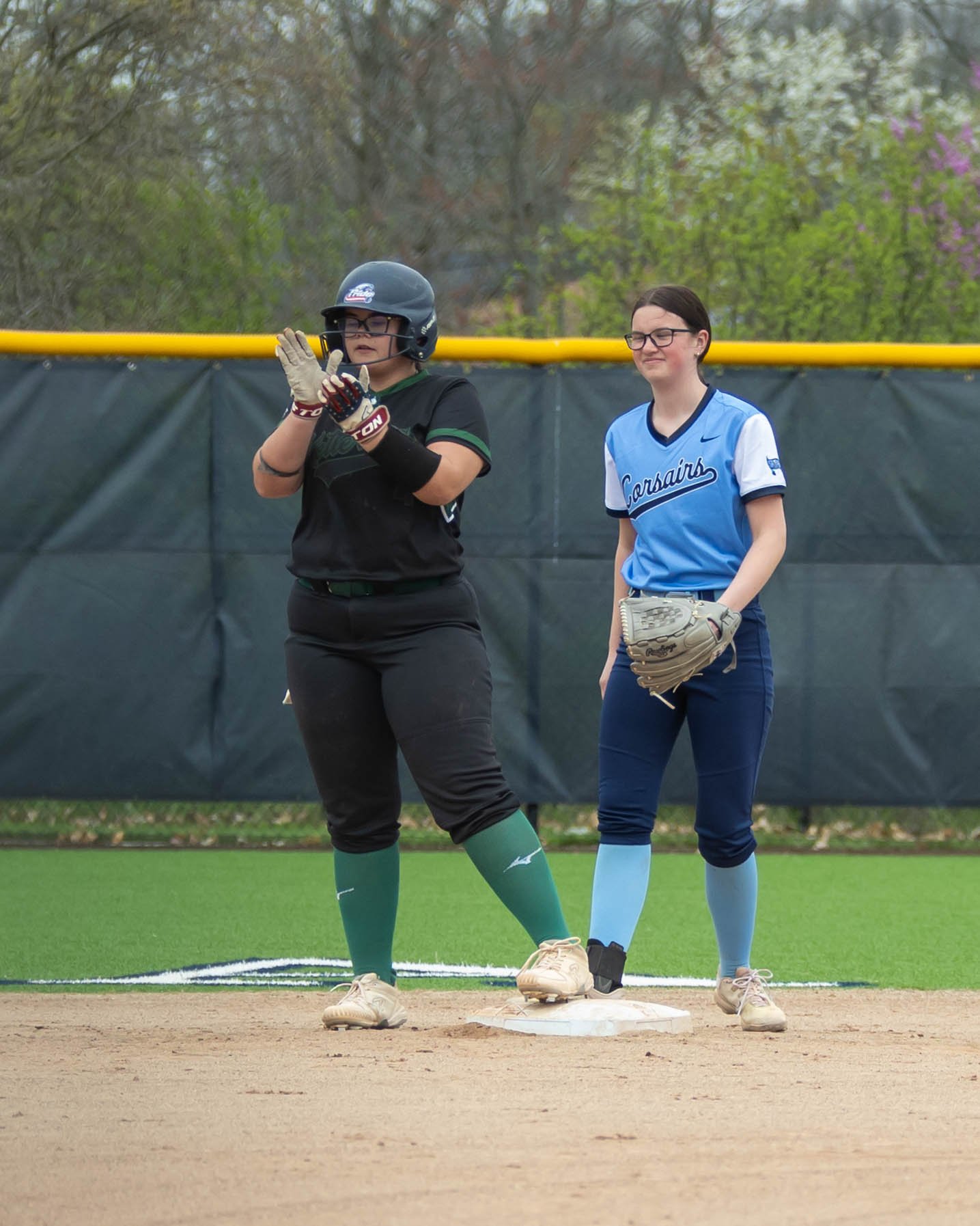 Mott second base and Kettering standing on second base
