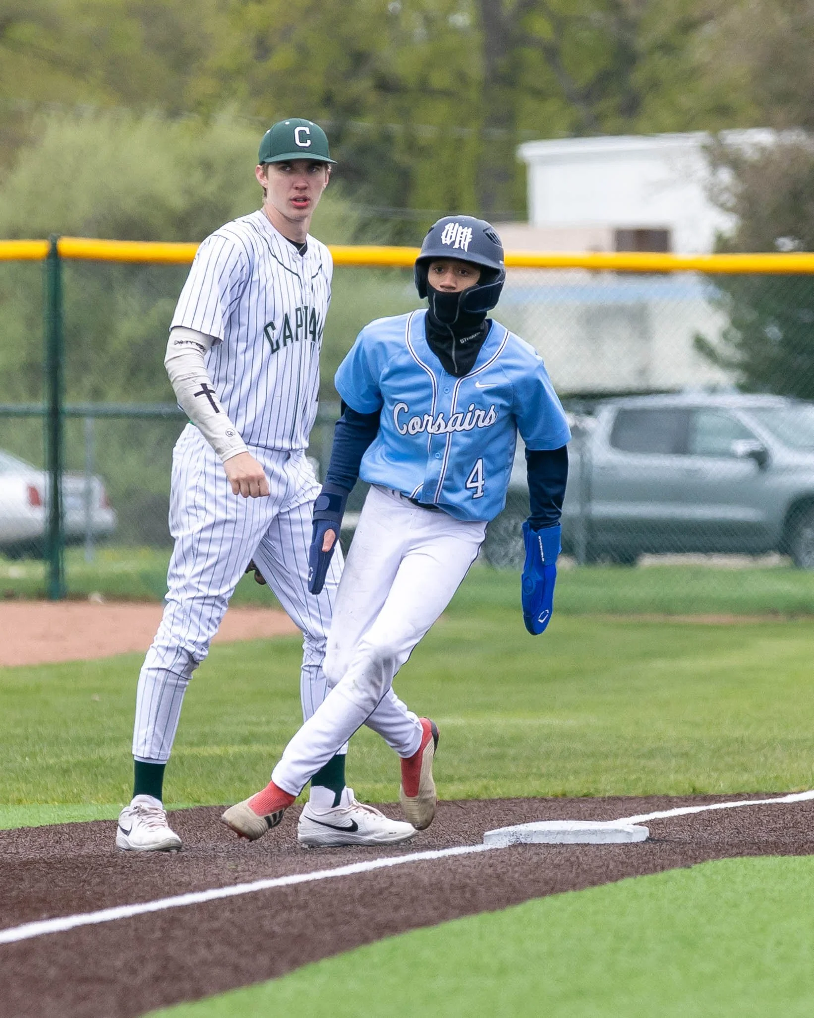 Mott #4 reaches 3rd base