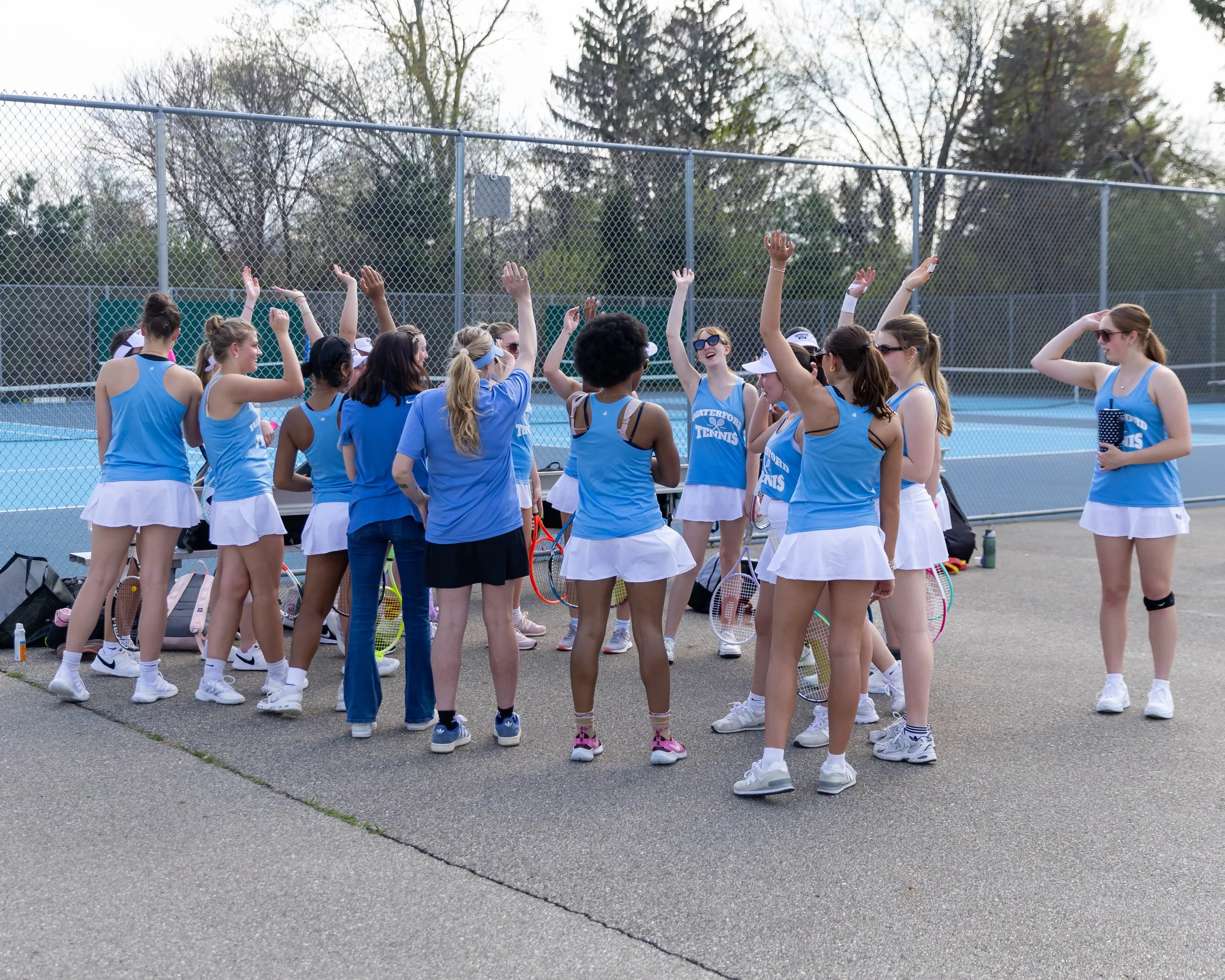 Waterford United team huddle 3