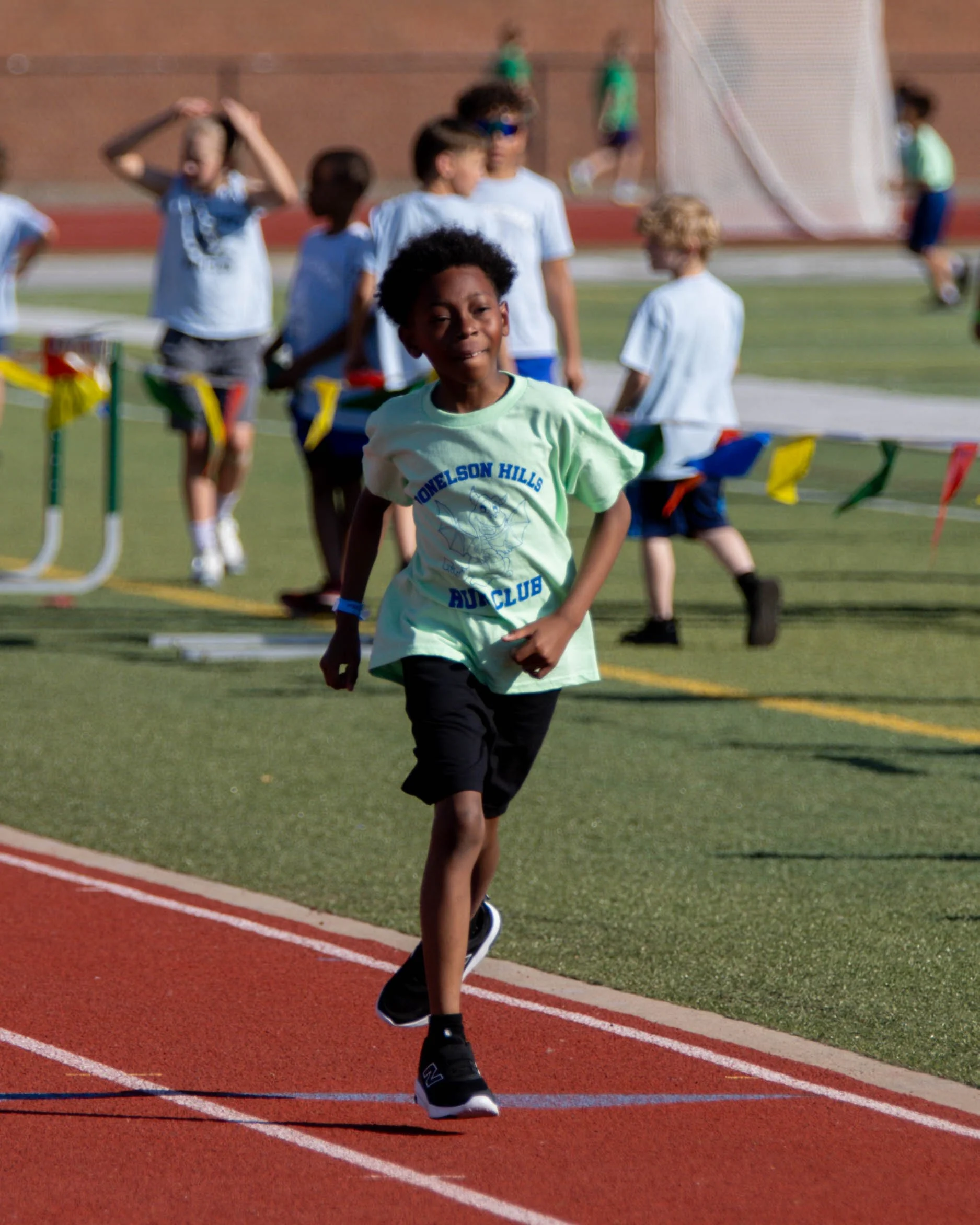 Donelson Hills runner finishes race