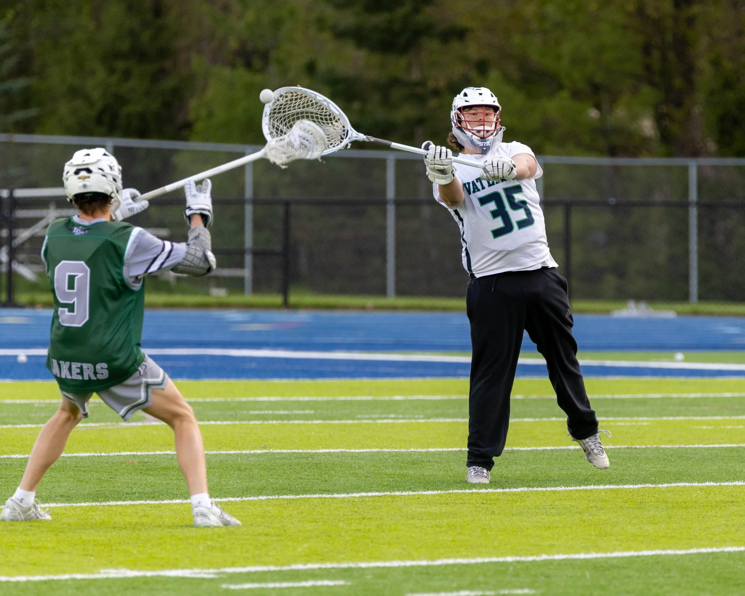 #35 passes the ball