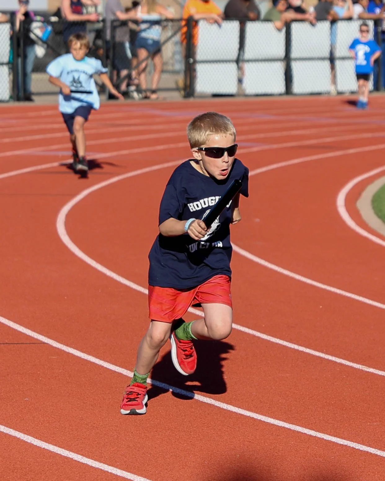 Riverside runner starts the 4x400 relay