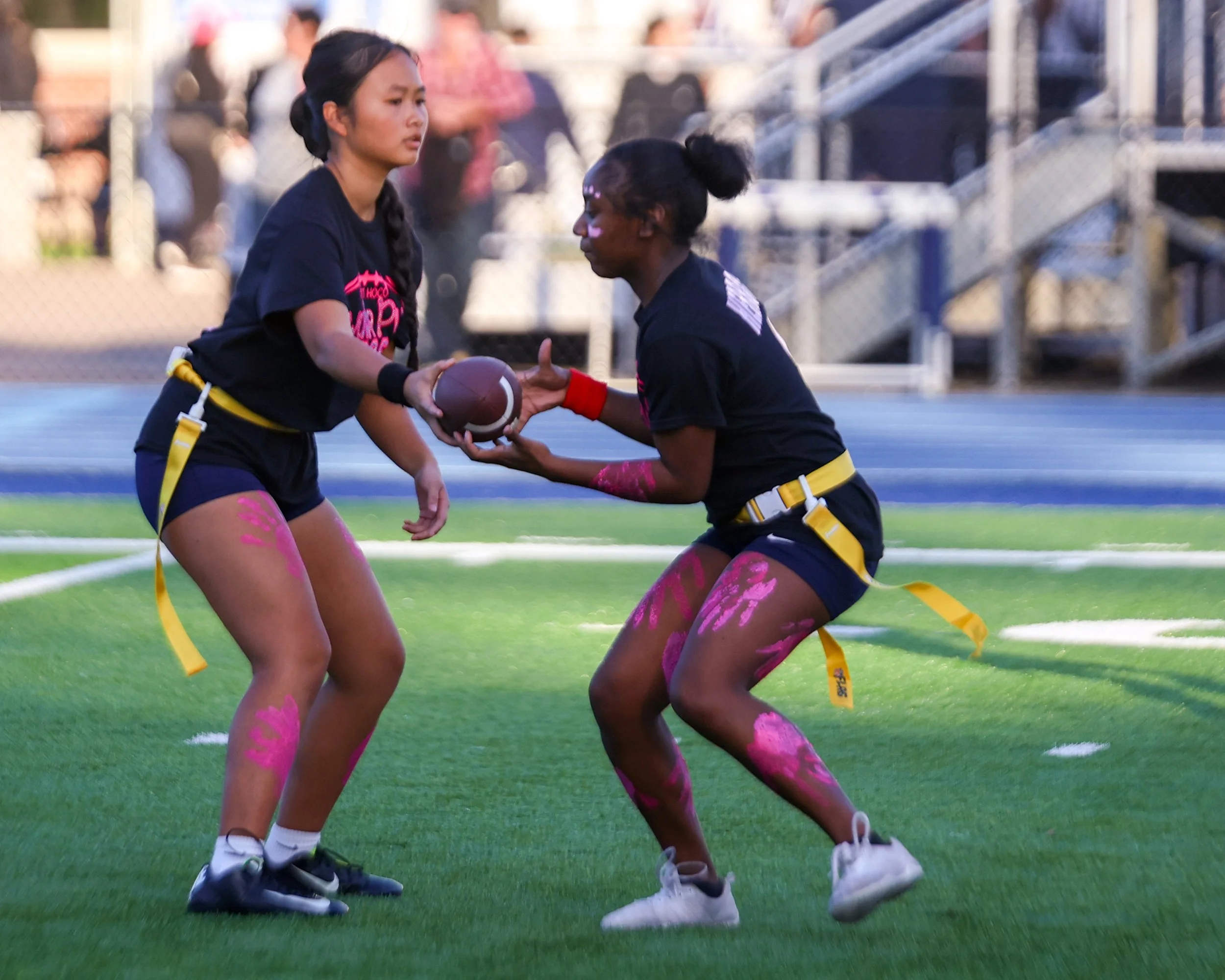 WM Senior QB hands the ball off