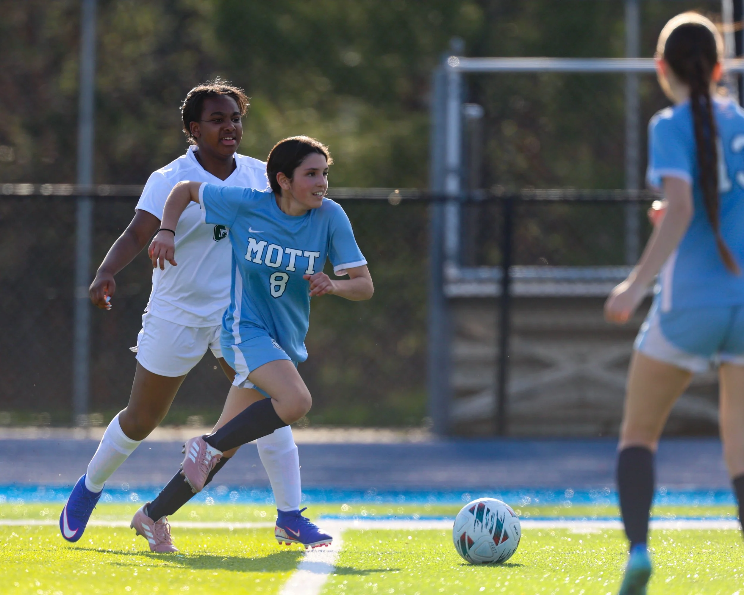 #8 ready to shoot the ball