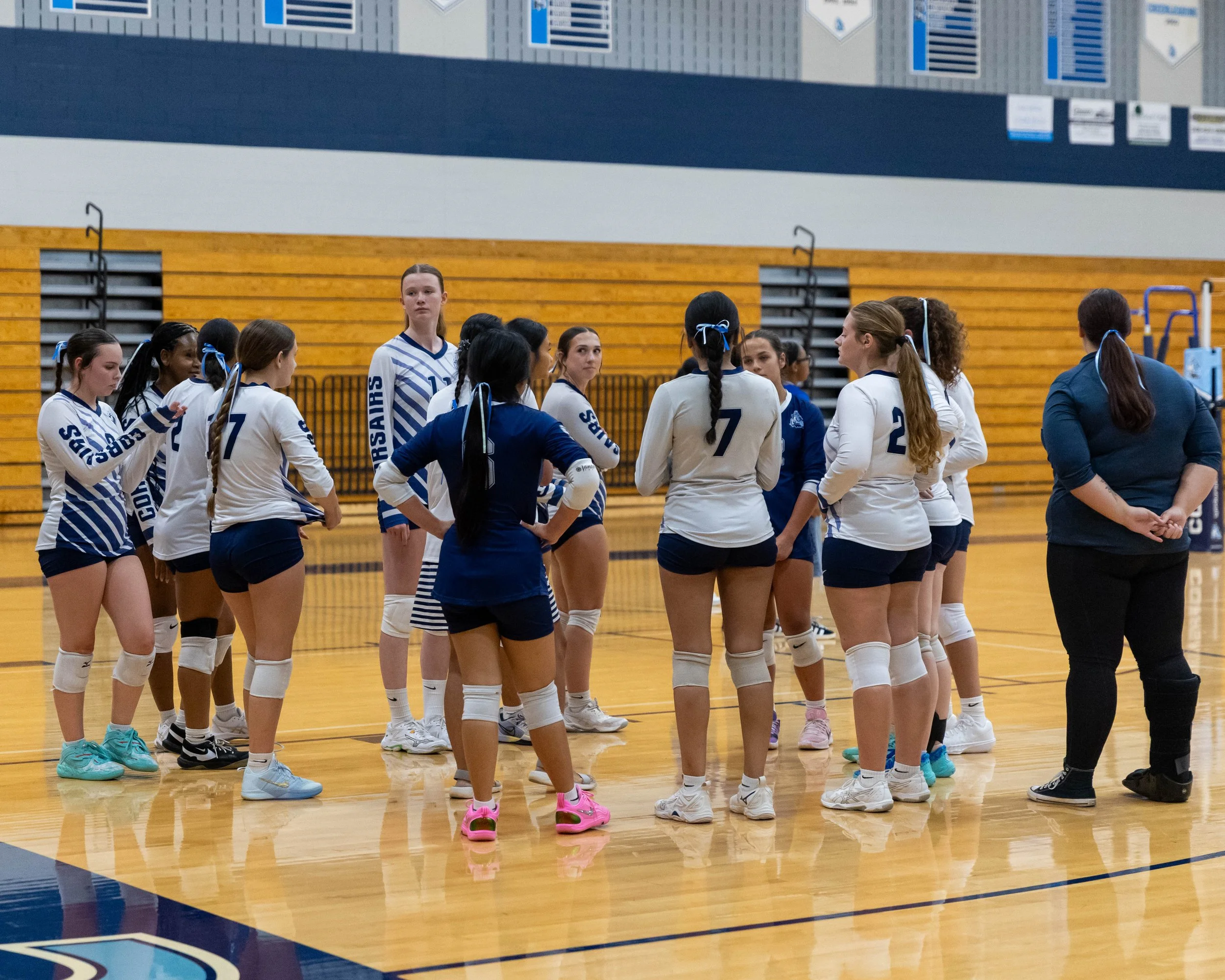 Team huddle before game