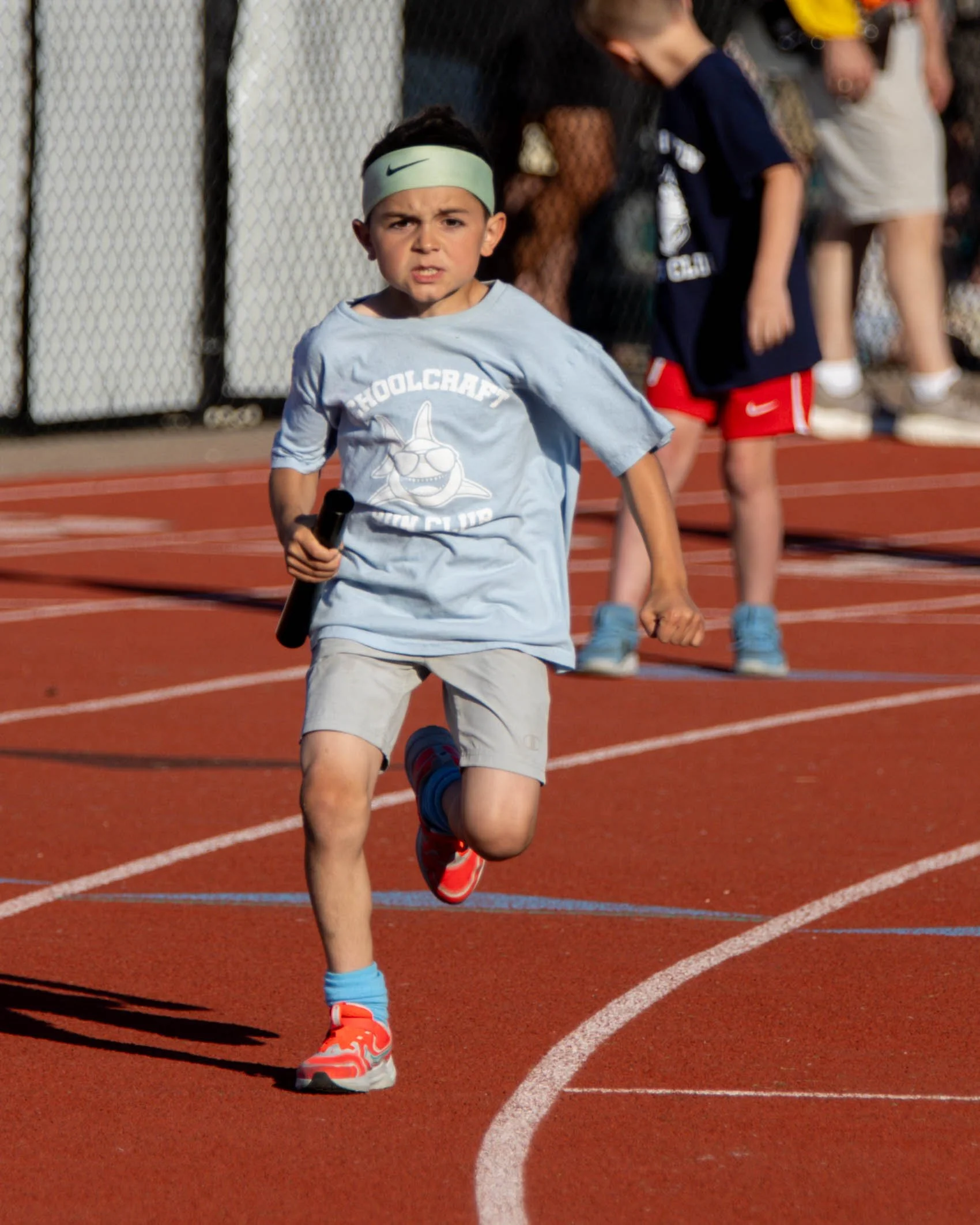 Schoolcraft runner starts the 4x400 relay