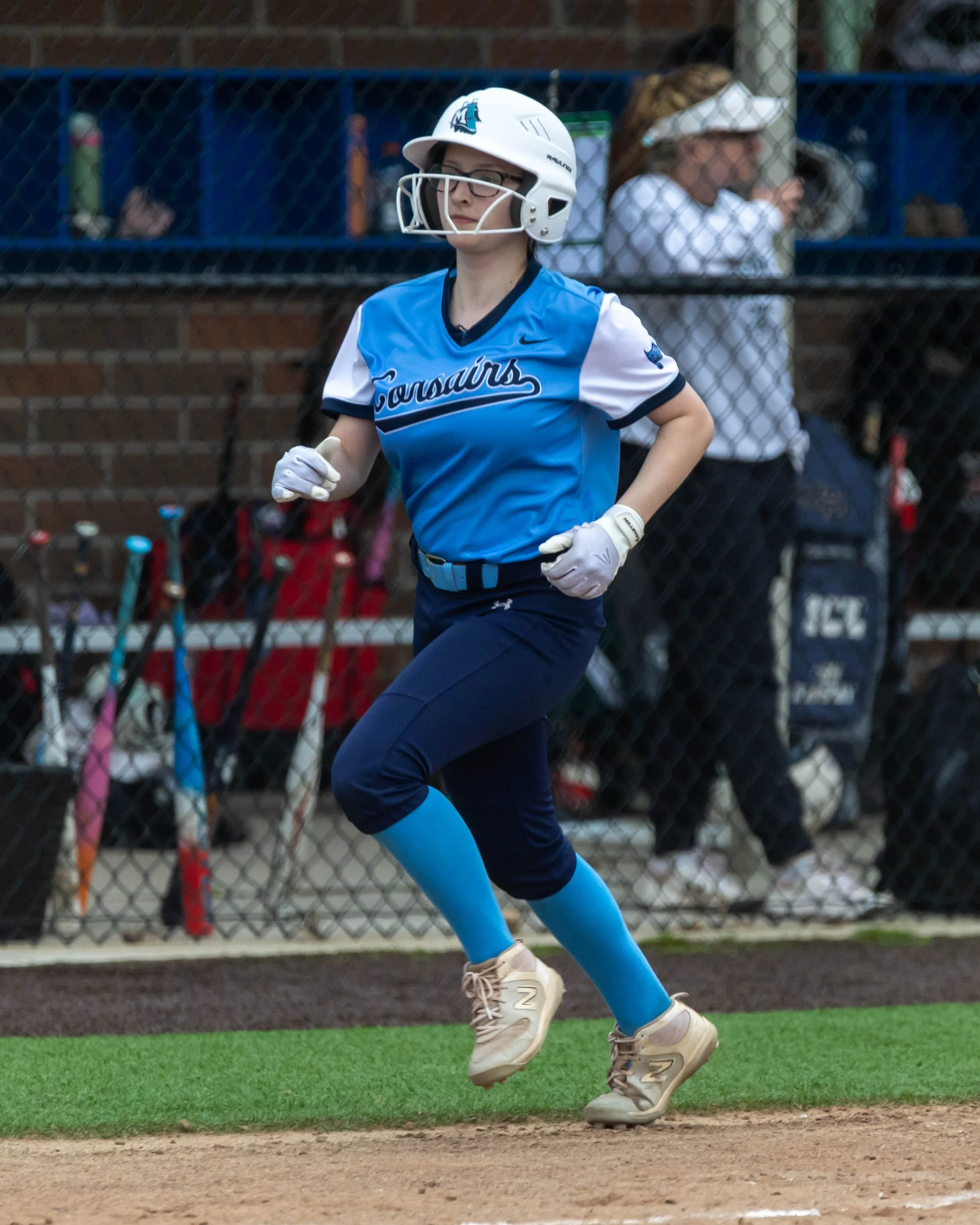 Mott runner heading to home plate