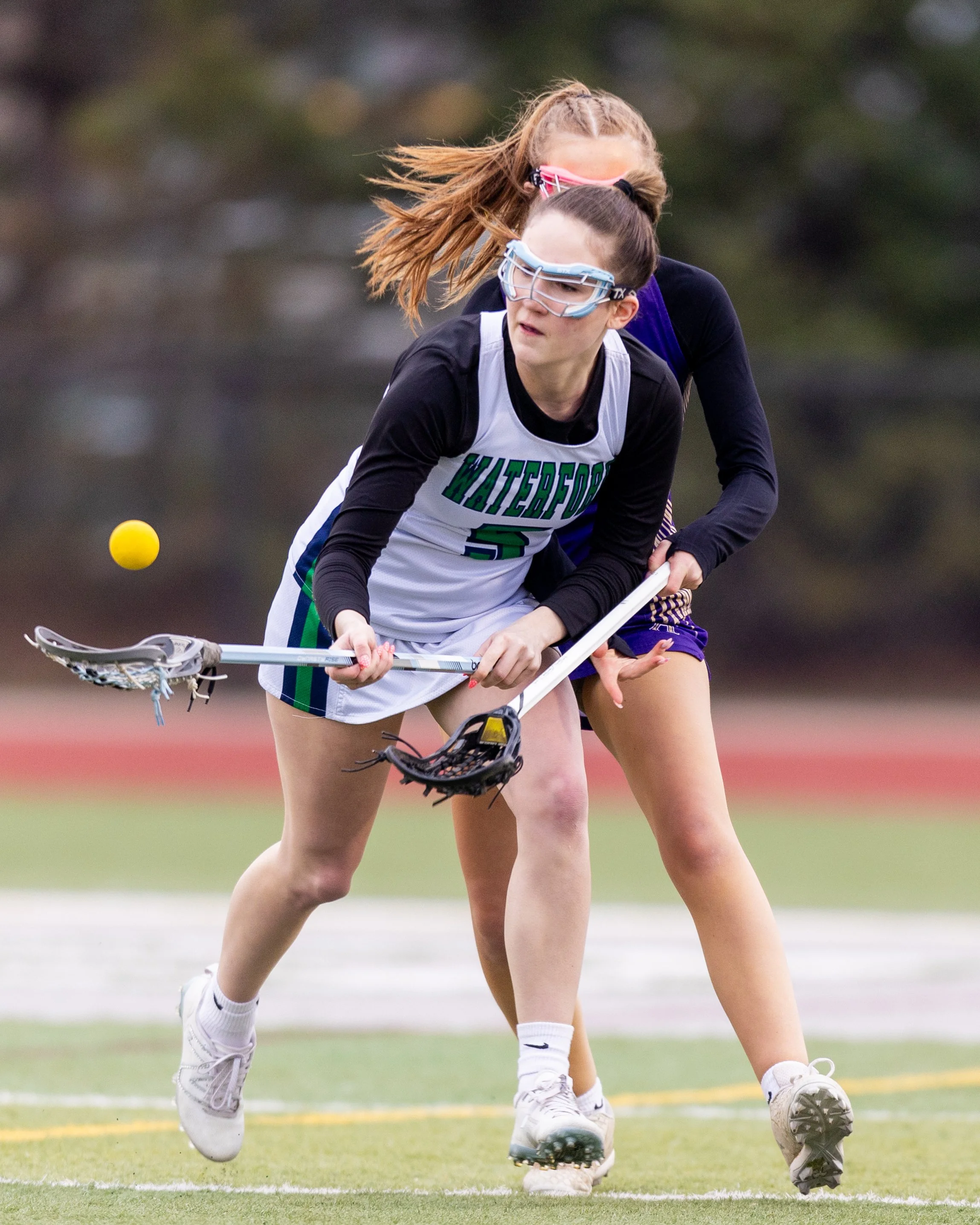 #5 picks up the ball